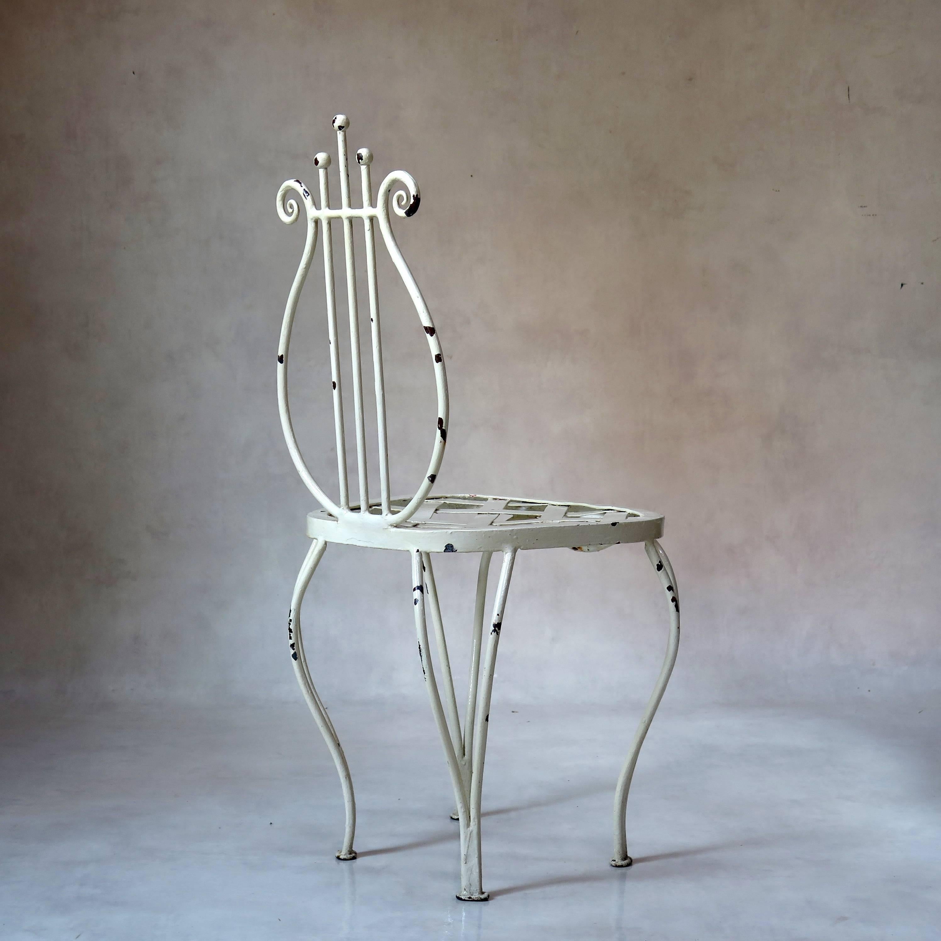 Wrought Iron Lyre-Back Garden Set, France, 1950s In Good Condition In Isle Sur La Sorgue, Vaucluse