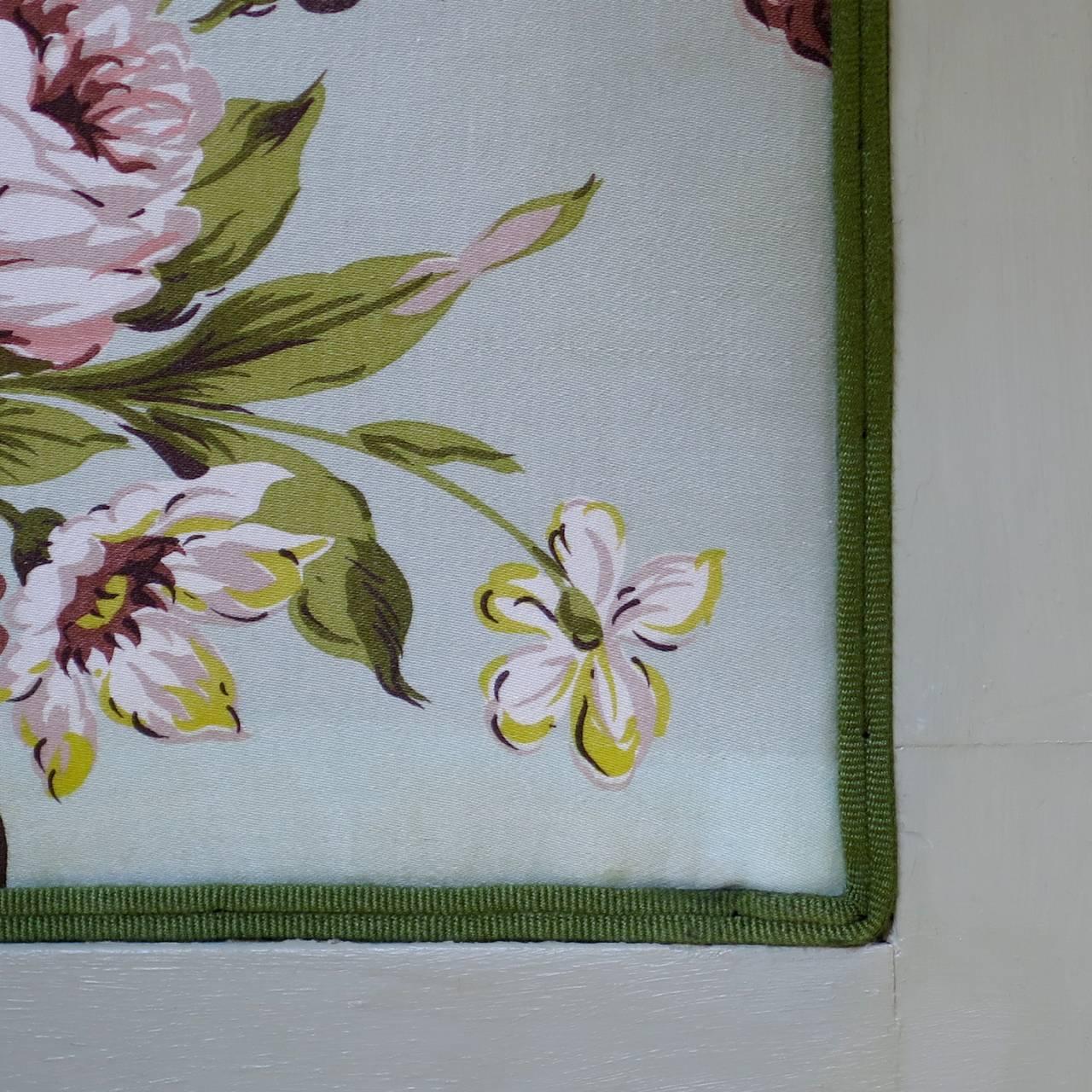 Lit de jour en chintz tapissé de style baroque français, vers les années 1940 en vente 2
