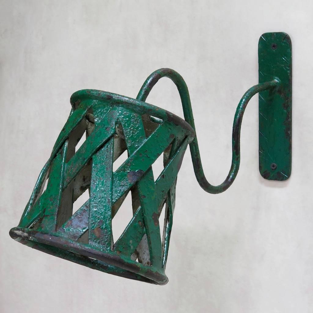 Green Painted Iron Floor Lamp and Four Sconces, France, 1950s In Excellent Condition In Isle Sur La Sorgue, Vaucluse
