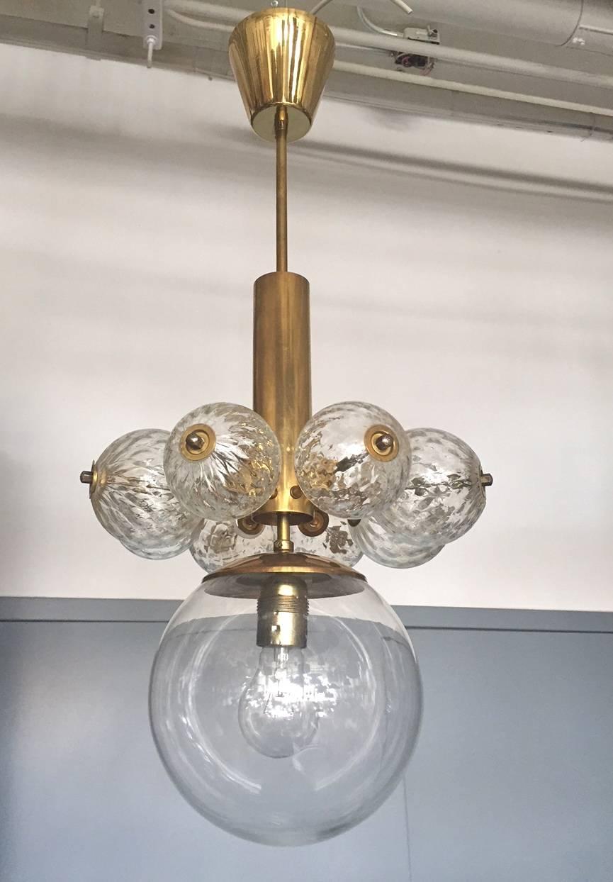 Scandinavo moderno Coppia di pendenti attribuiti a Kamenicky Senov in vendita