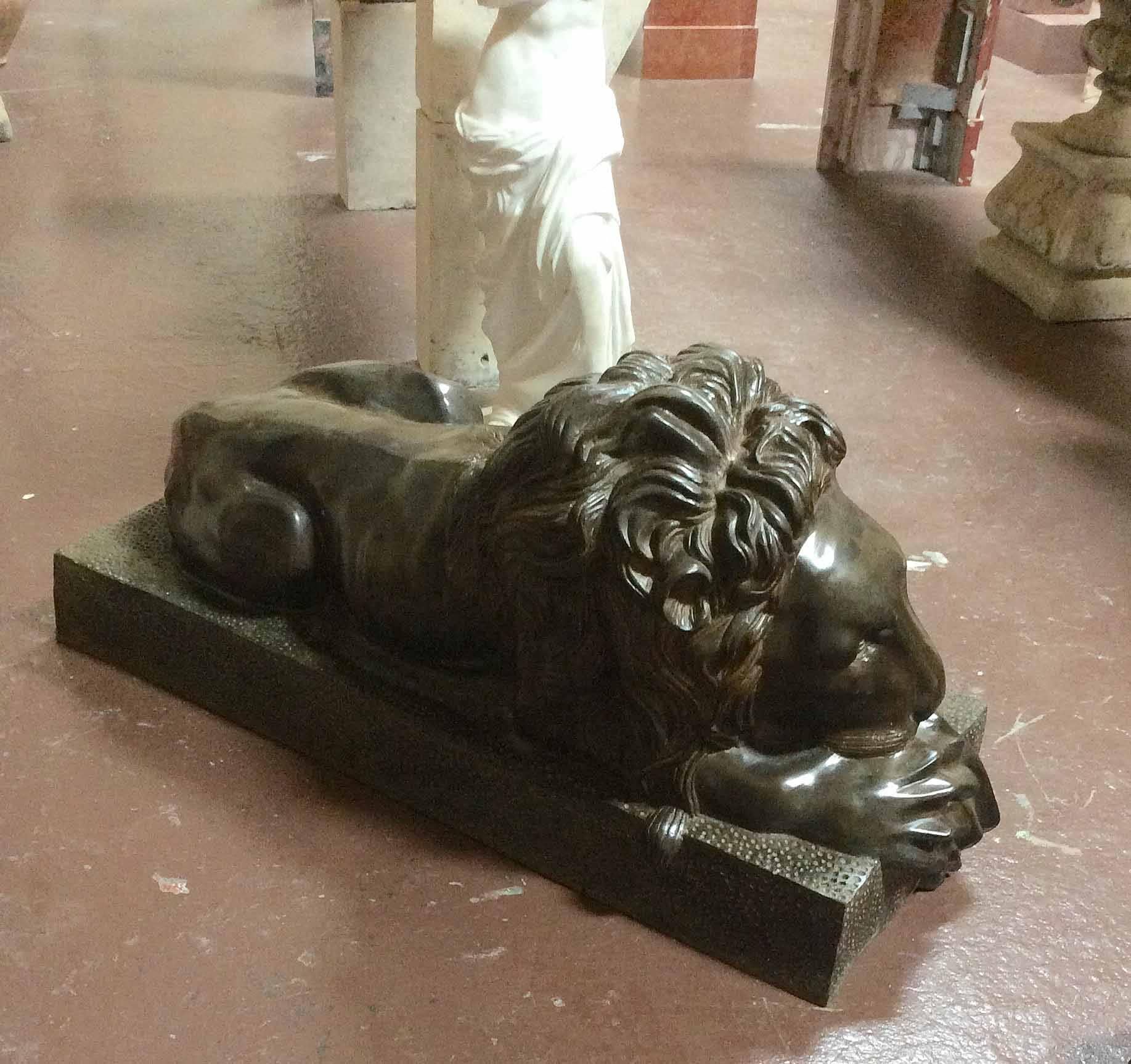 19th Century Pair of Antique Bronze Lion Sculptures