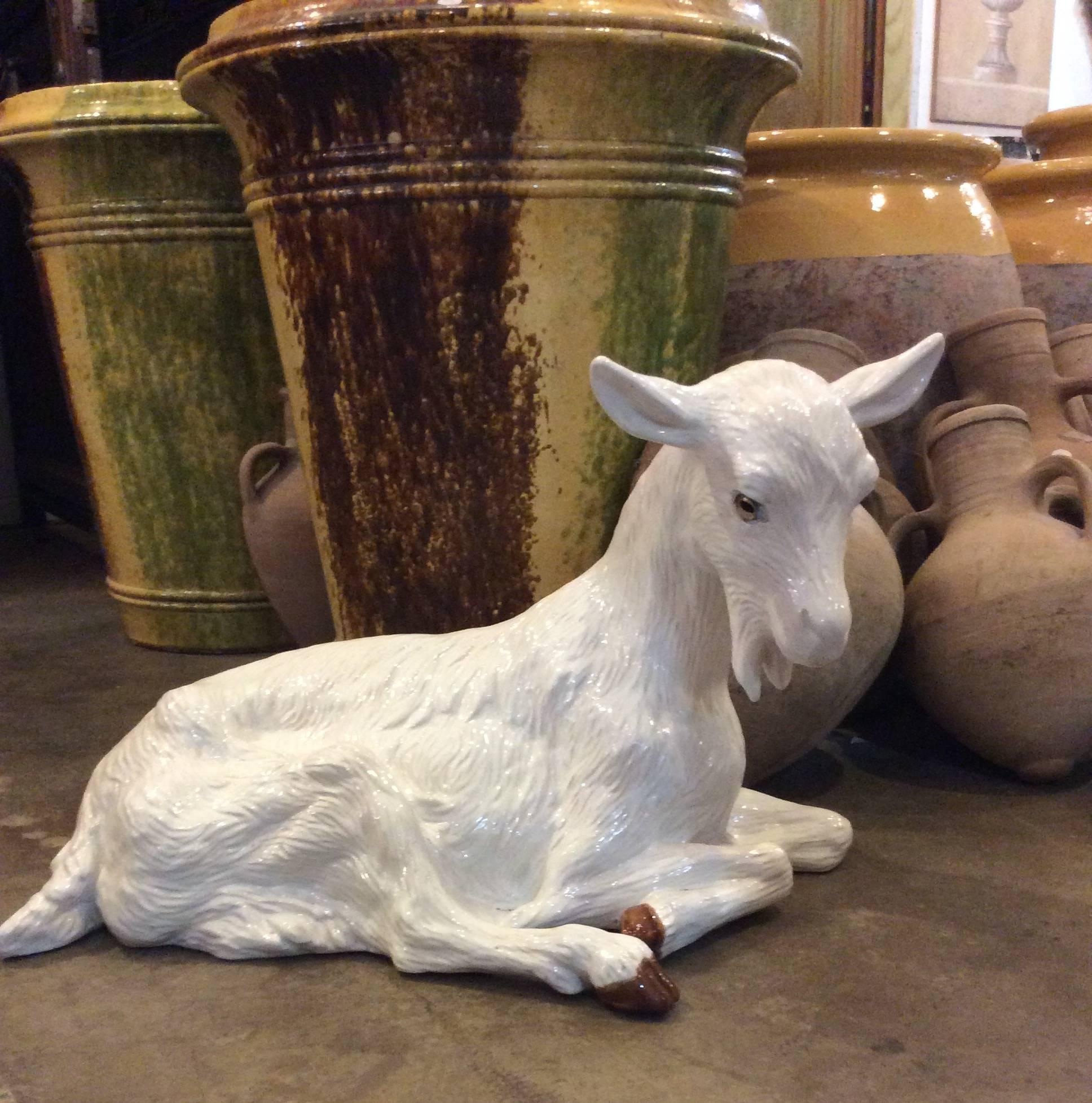 Pair of Porcelain Goats In Good Condition In Dallas, TX