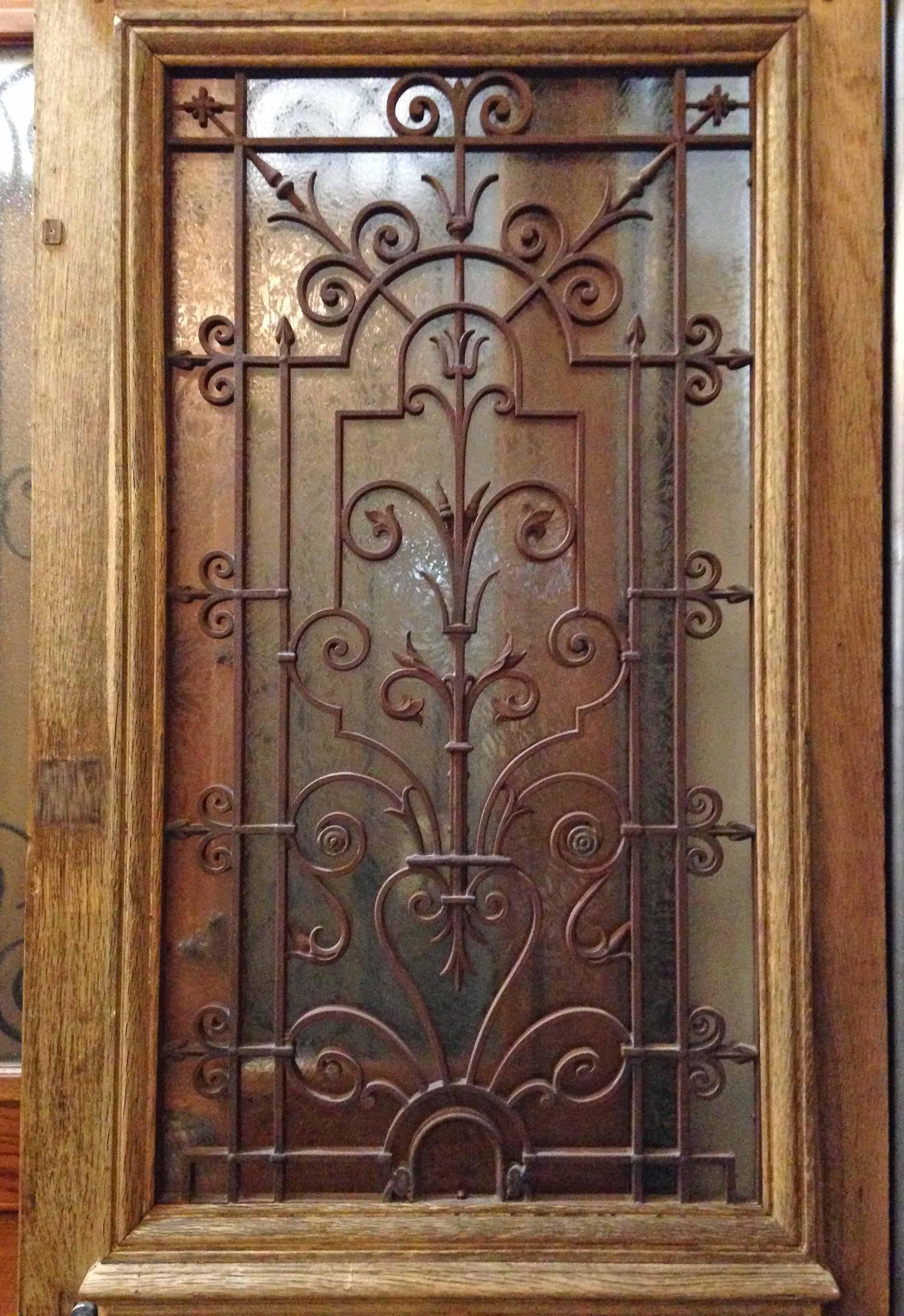 Antique single door.

Origin: France.

circa 1880.

Measurements: 35