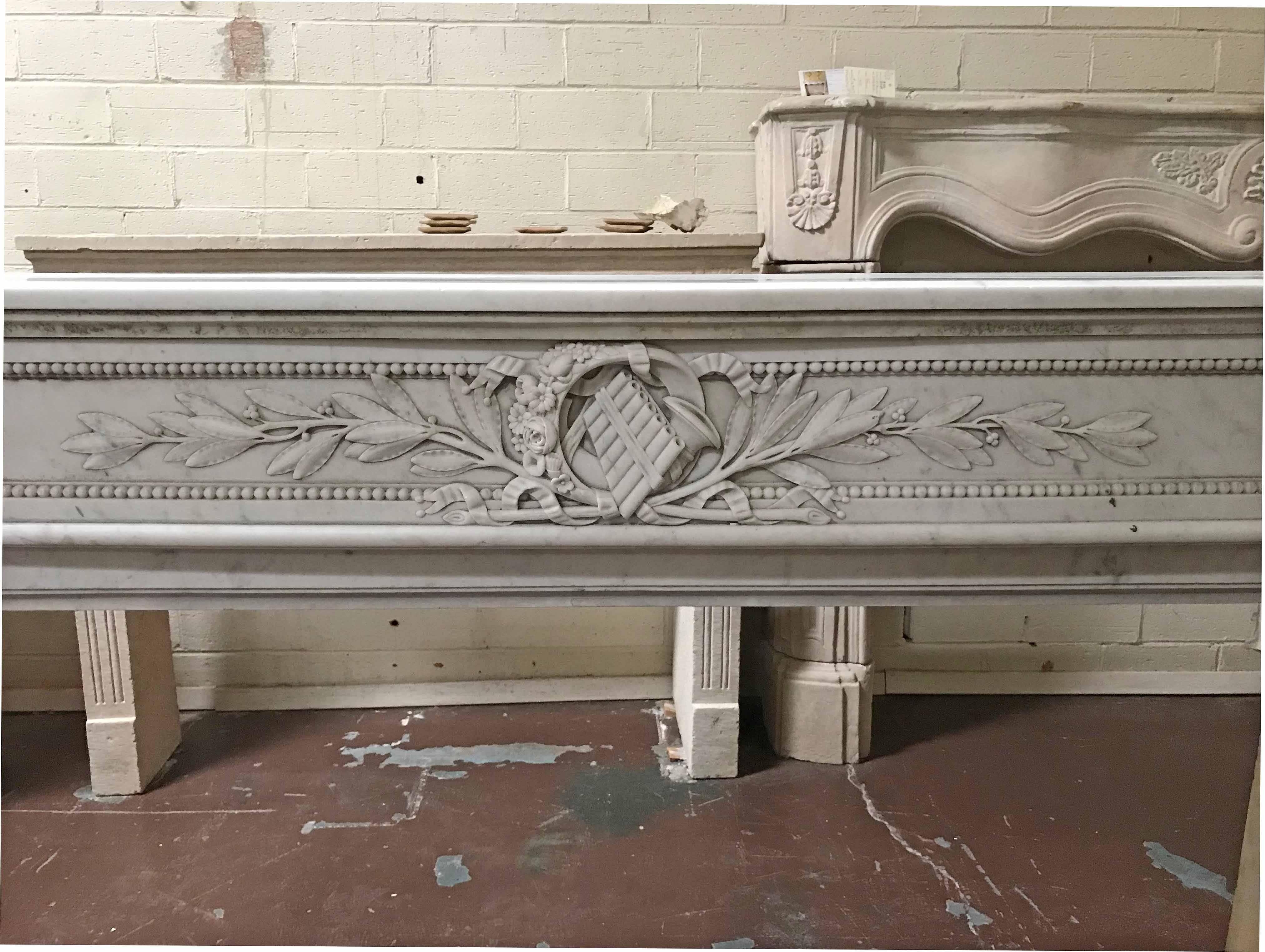 Louis XVI Finely Carved White Marble Mantel, circa 1820 In Good Condition In Dallas, TX