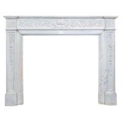 Carrara-Marmor-Mantel aus Frankreich aus der Mitte des 19.