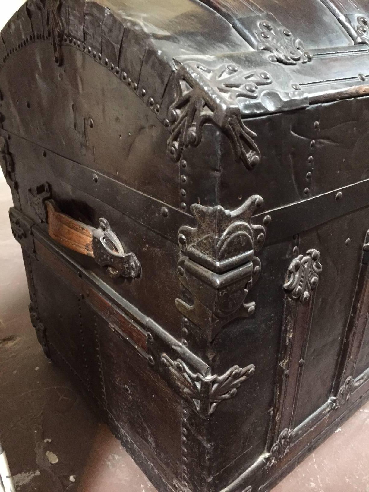 Antique Leather Trunk For Sale at 1stDibs antique leather trunks