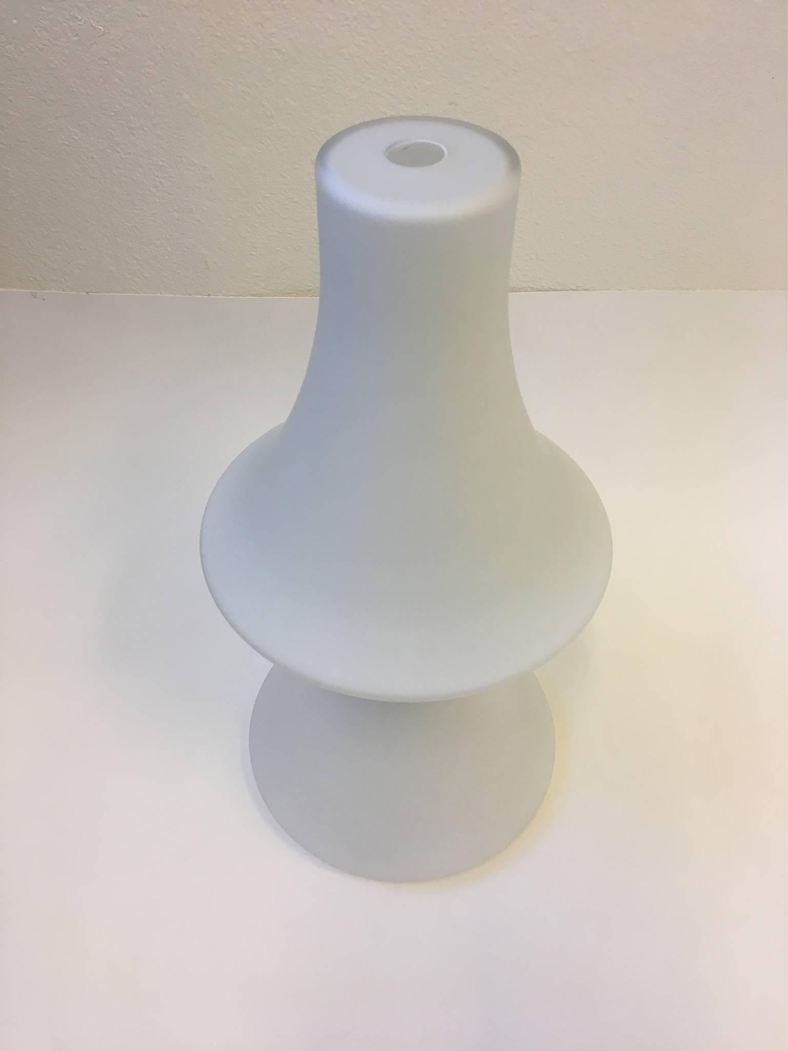 Mid-Century Modern White Frosted Glass Table Lamp by Laurel Lamps For Sale