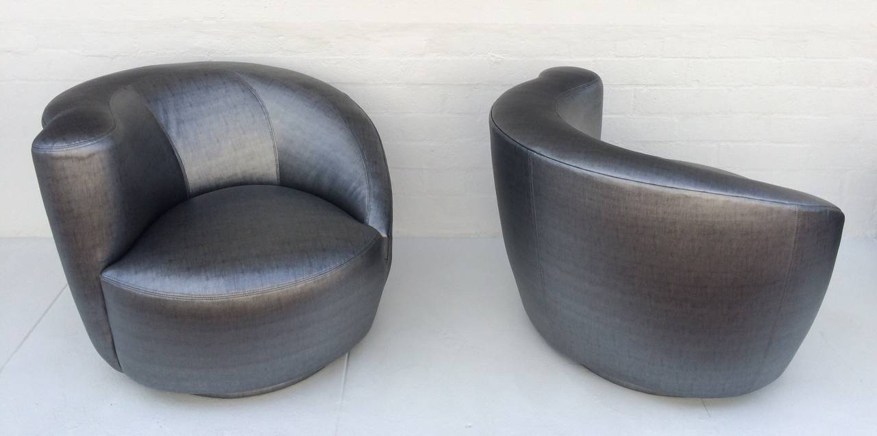 American Pair of Swivel Chairs Lounge Chairs by Vladimir Kagan