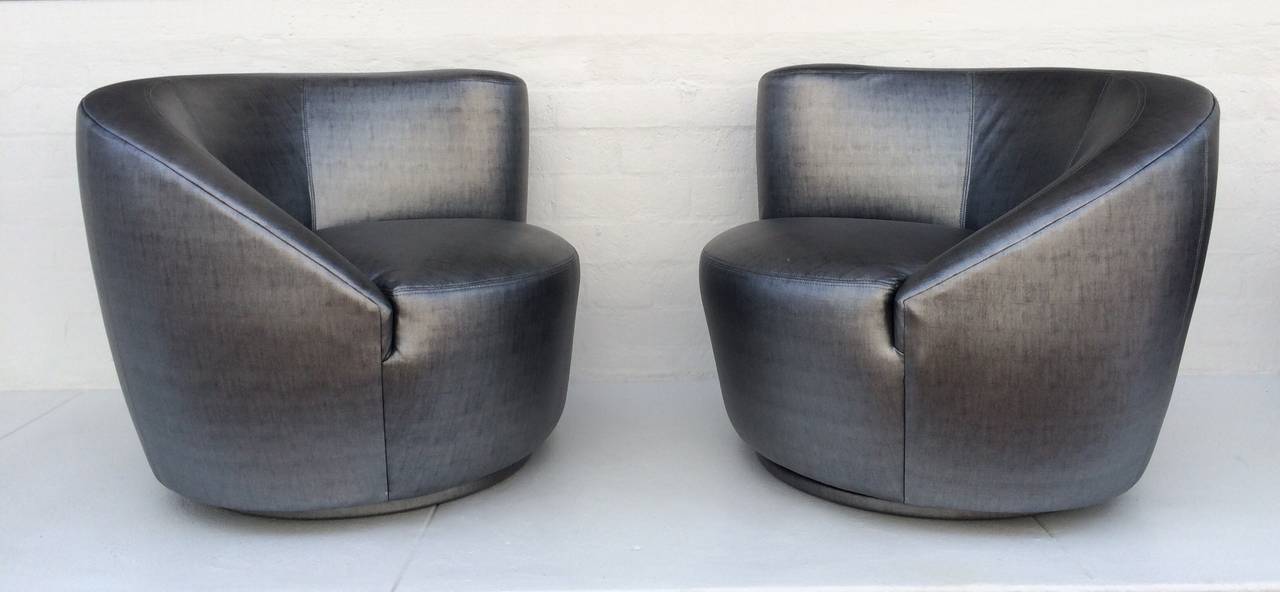 Late 20th Century Pair of Swivel Chairs Lounge Chairs by Vladimir Kagan