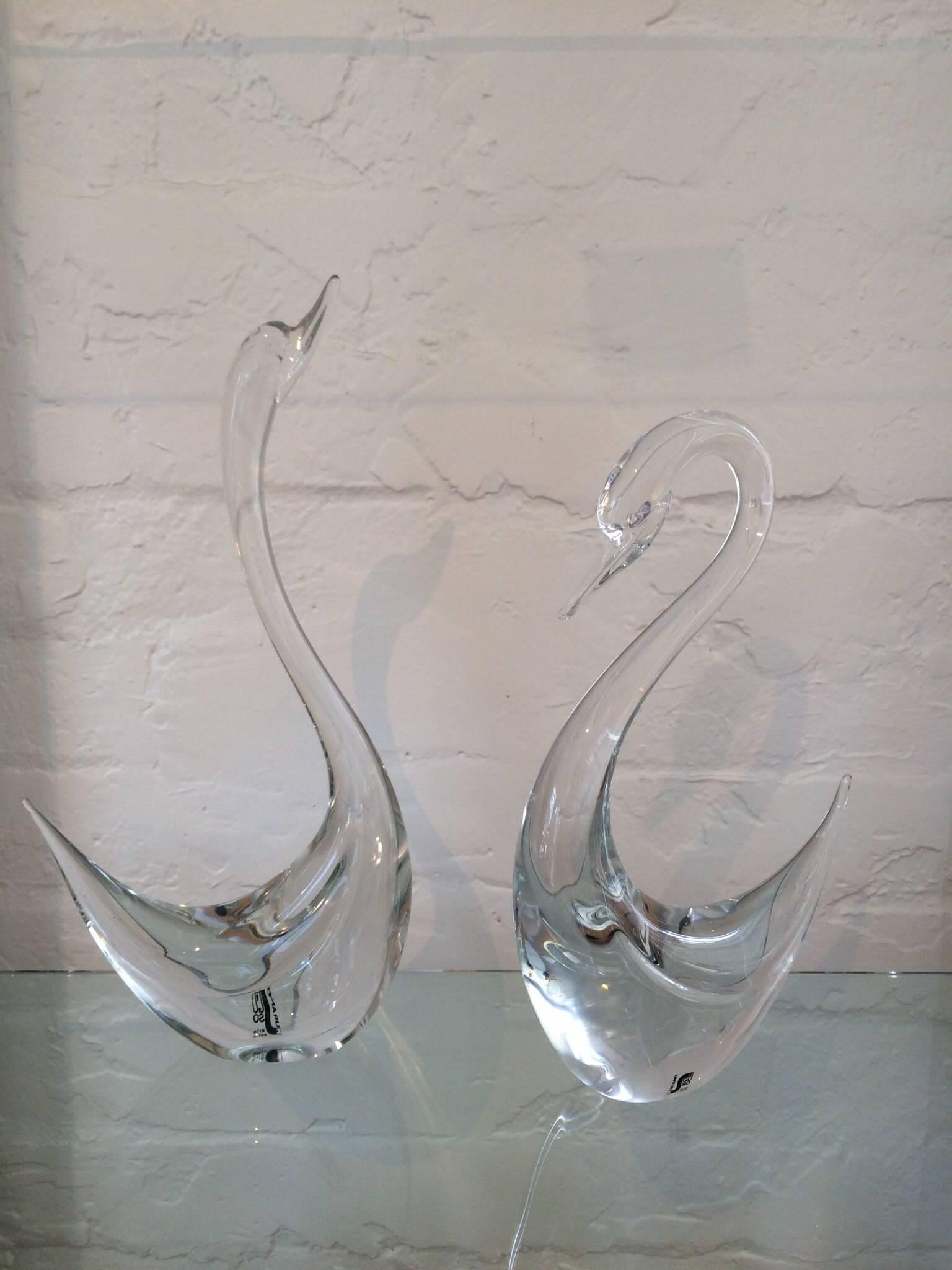 Modern Pair of Murano Glass Swans Designed by Seguso