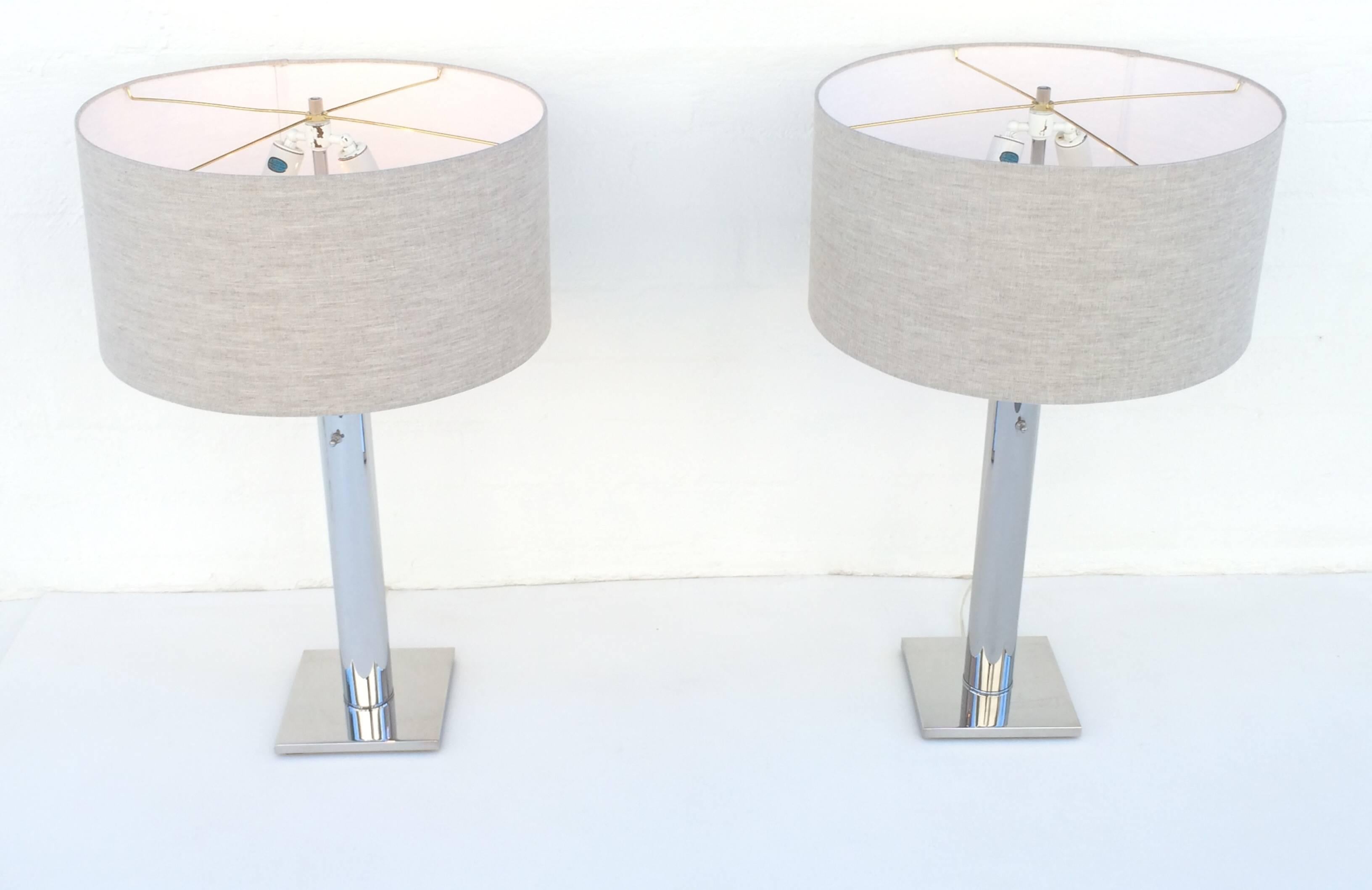 Mid-Century Modern Pair of Polished Chrome Table Lamps by Nessen