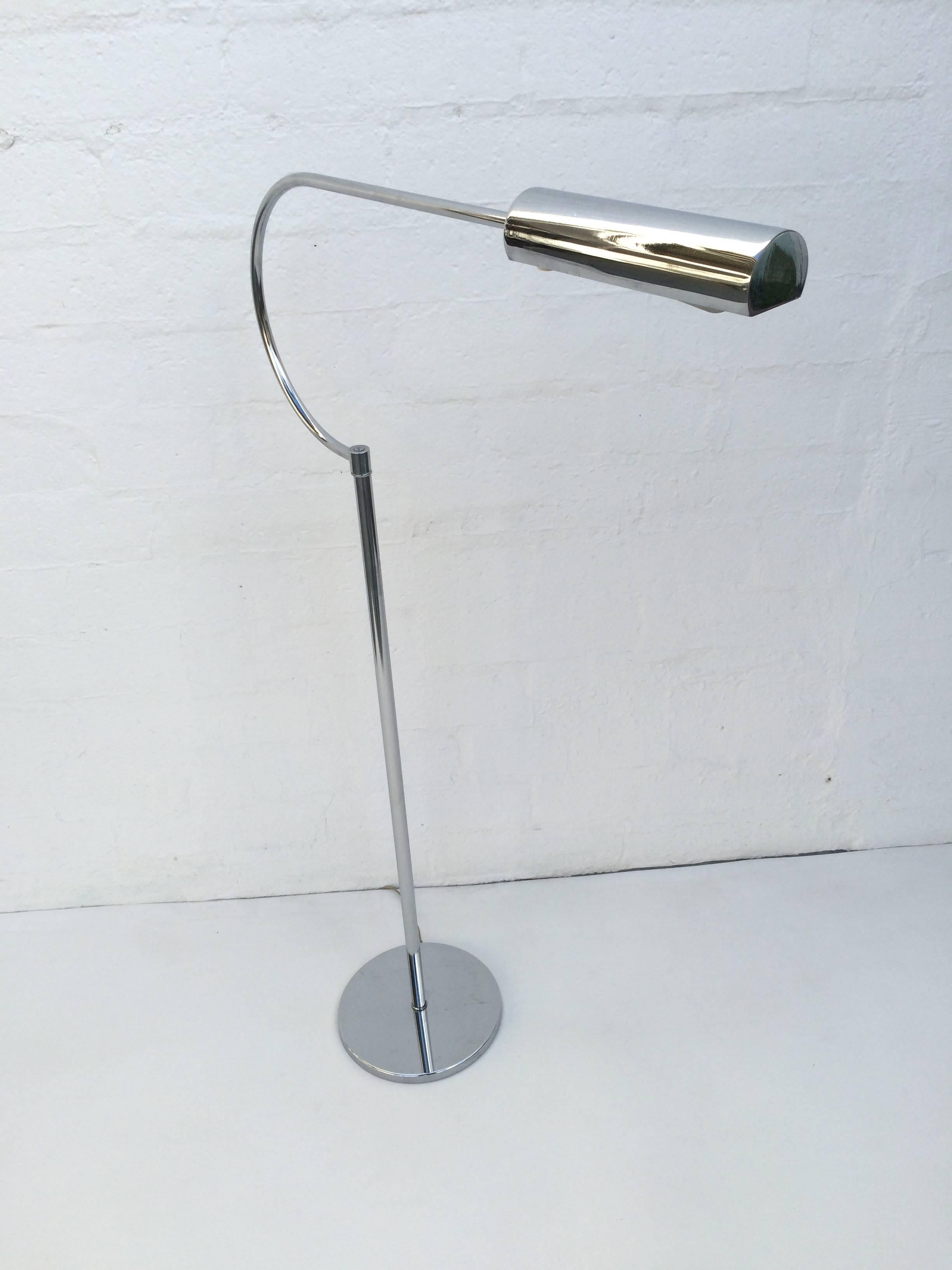 Mid-Century Modern Rare Polished Chrome Floor Lamp by Raymor