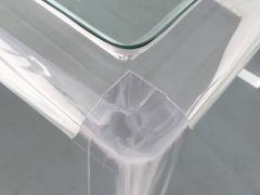 Tavolo occasionale in acrilico e vetro di Les Prismatiques