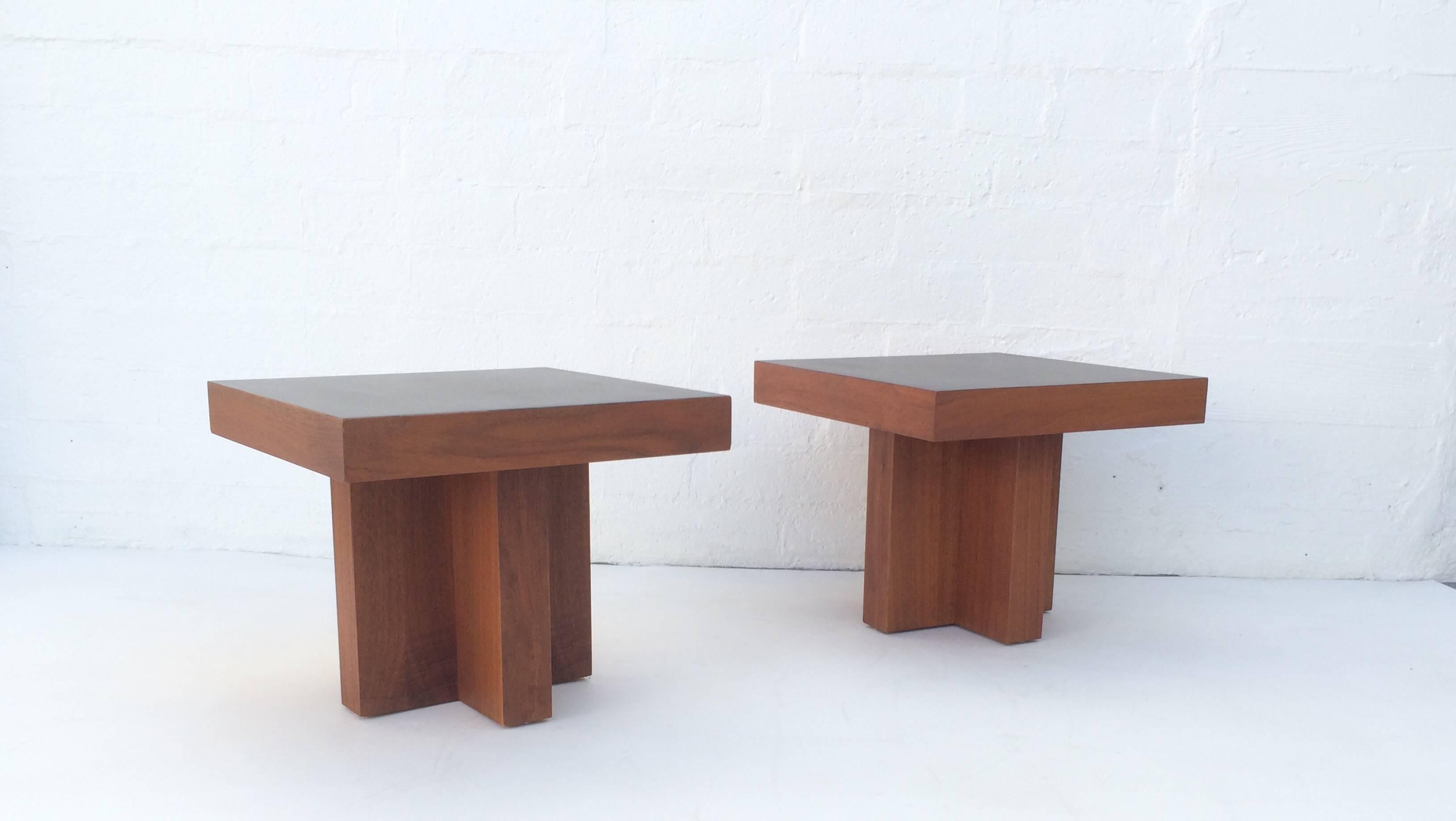 Mid-Century Modern Pair of Walnut Side Tables by Adrian Pearsall