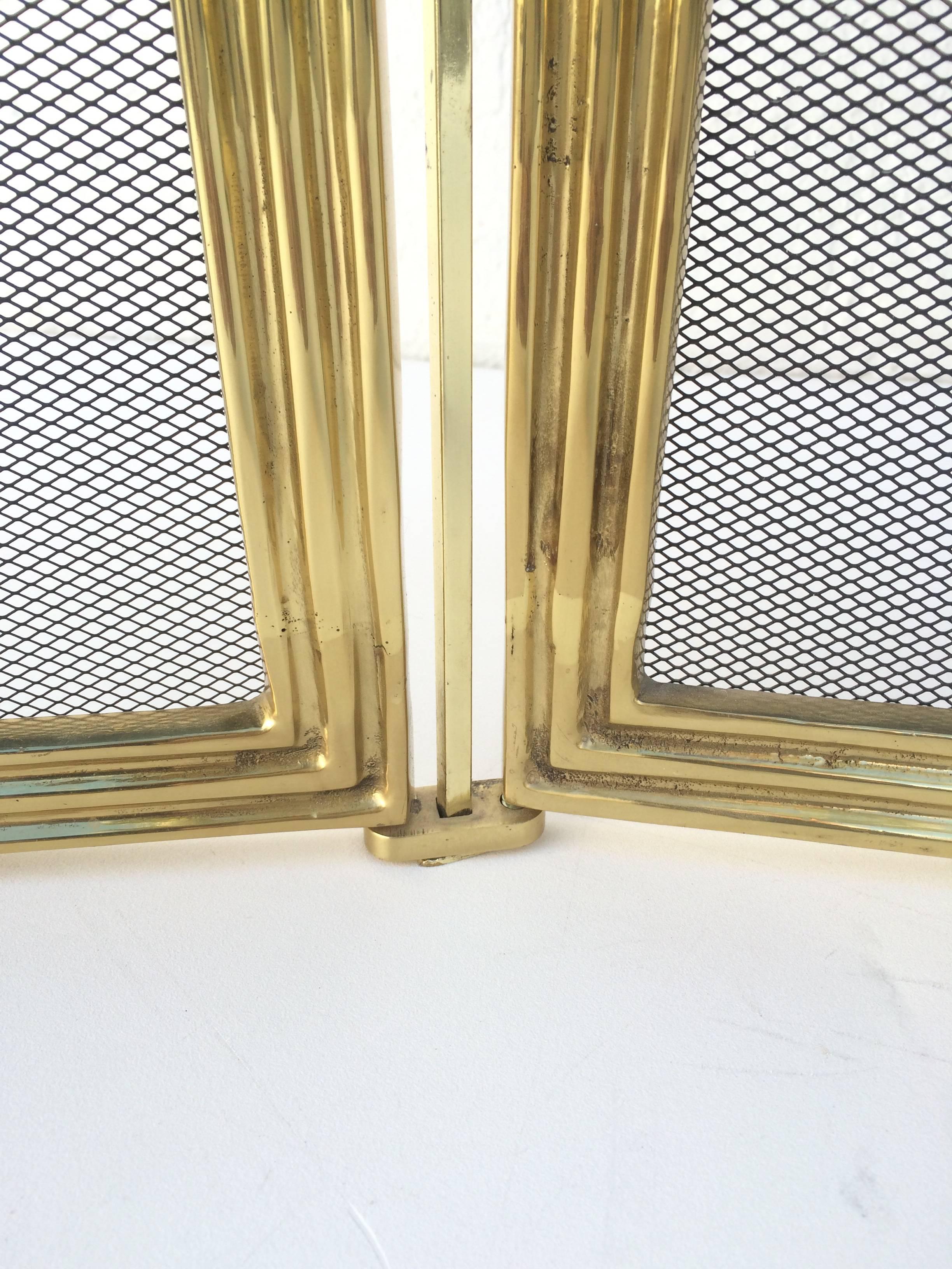 Brass Fireplace Screen In Excellent Condition In Palm Springs, CA