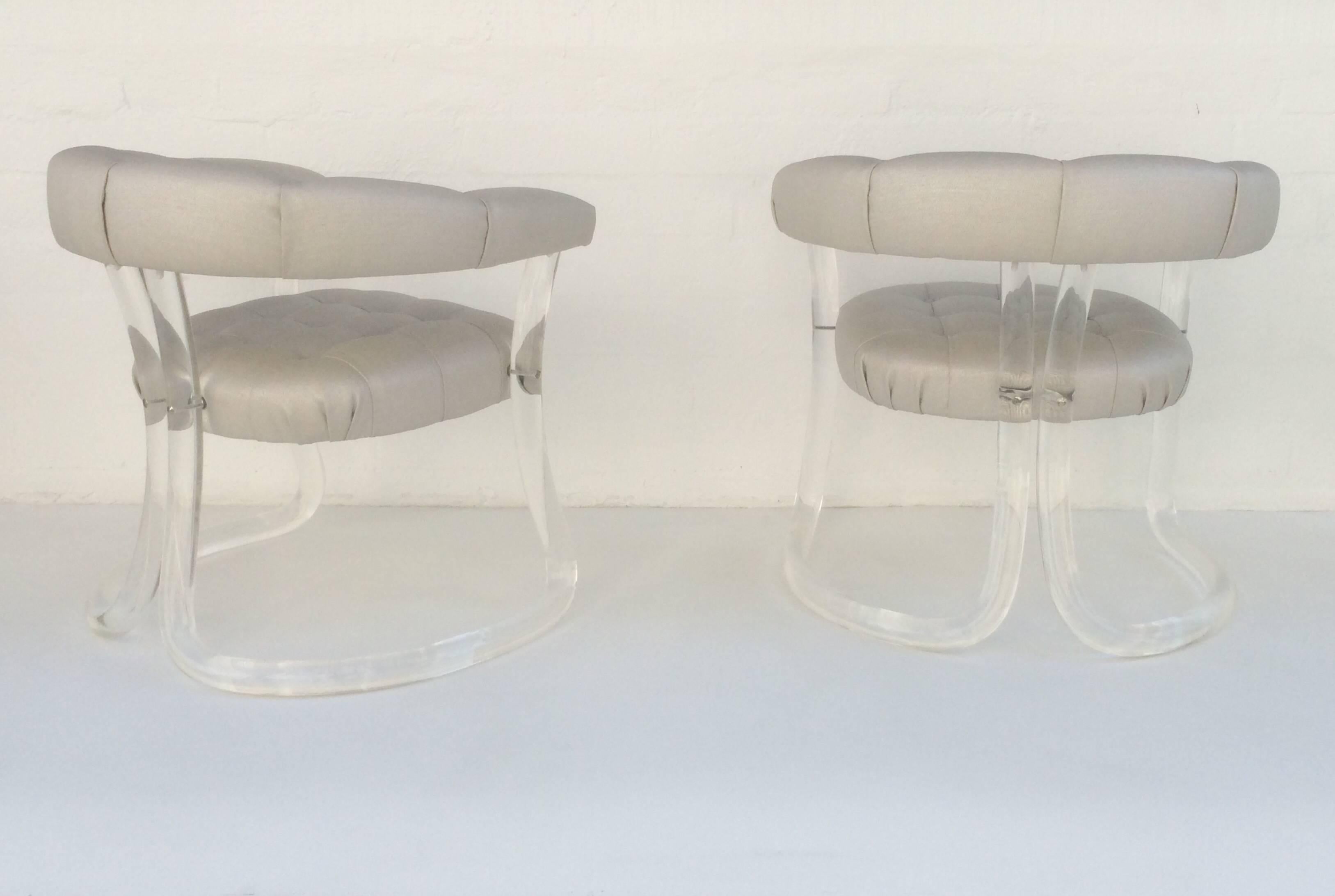 Mid-Century Modern Pair Sculpted Acrylic Armchairs For Sale