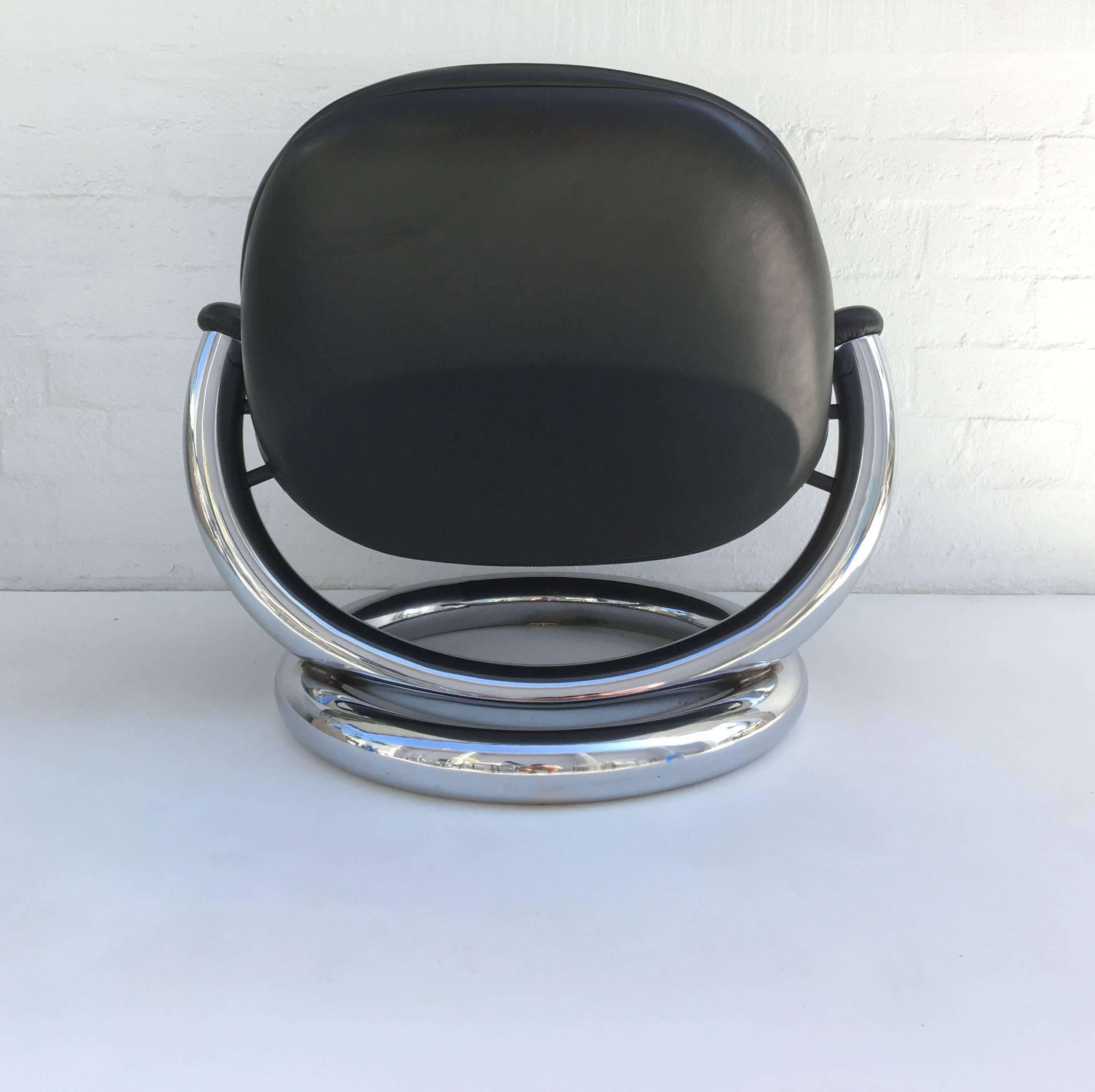 French Chrome and Black Leather Anaconda Lounge Chair by Paul Tuttle
