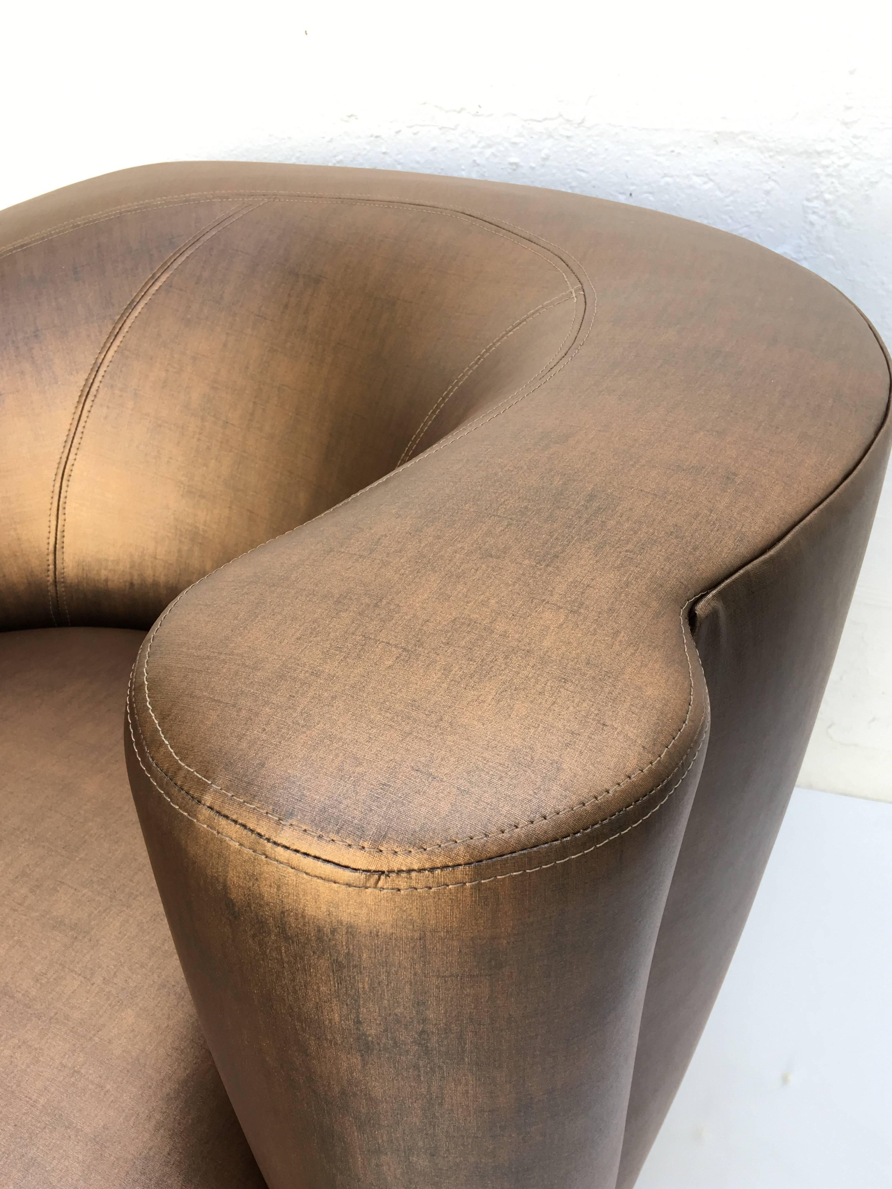 Late 20th Century Pair of Swivel Lounge Chairs and Ottomans by Vladimir Kagan 1927-2016