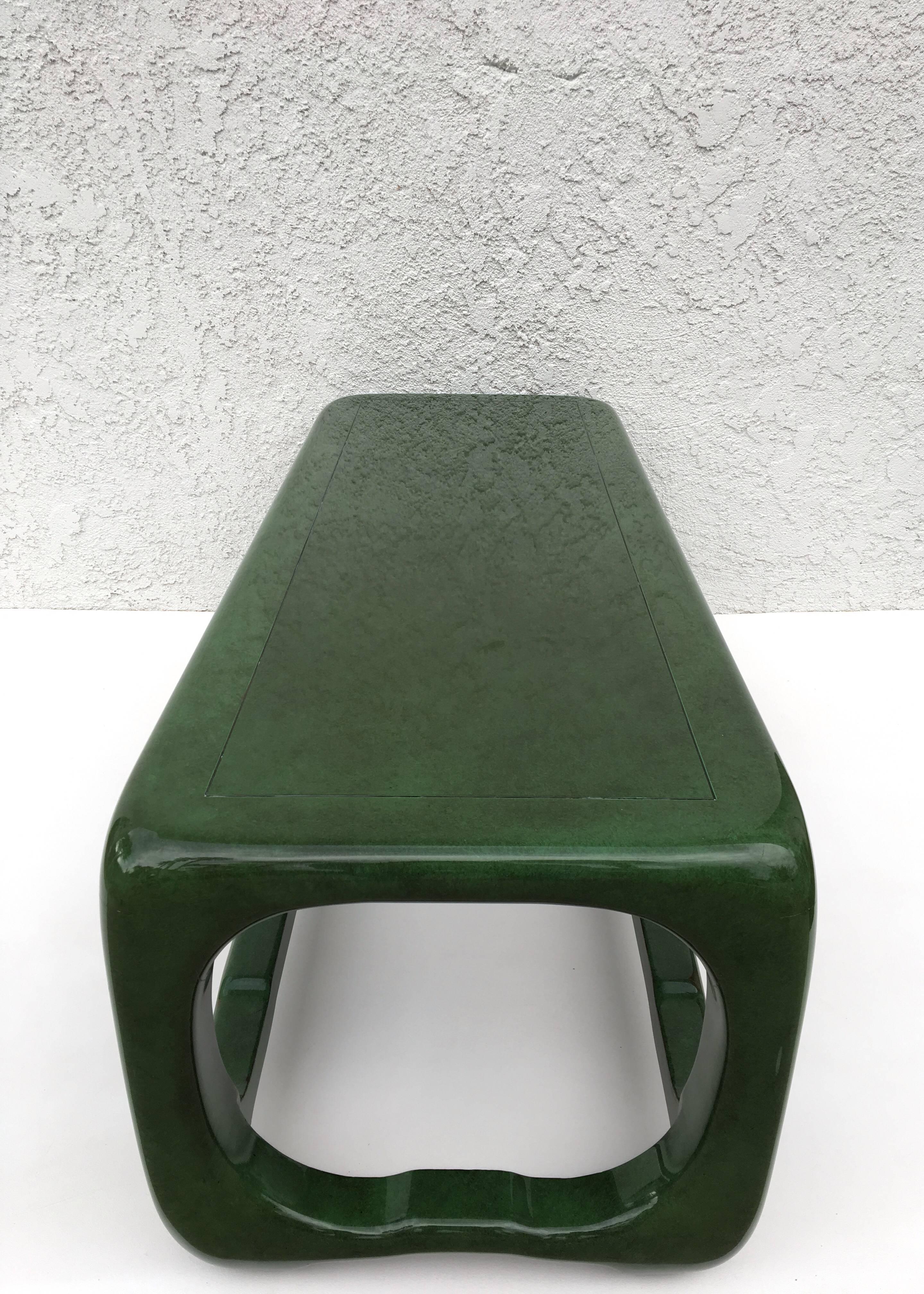 High Gloss Forest Green Lacquered Cocktail Table by Karl Springer In Excellent Condition In Palm Springs, CA