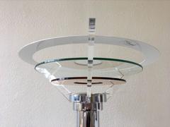 Antorcha cromada y acrílica de Fredrick Ramond