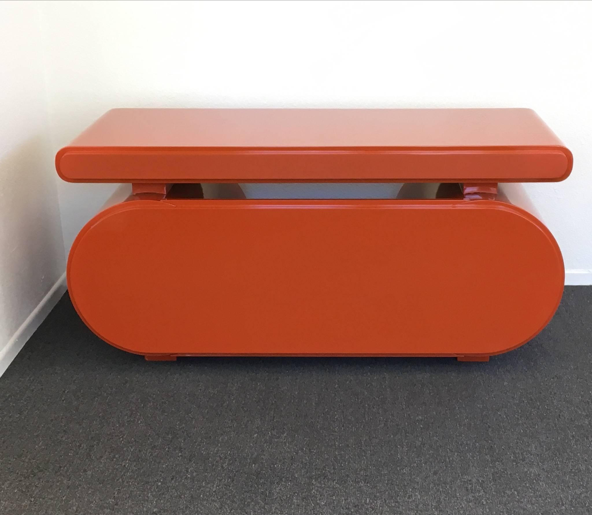 Unknown High Gloss Lacquered Scuptural Desk from the 1960s