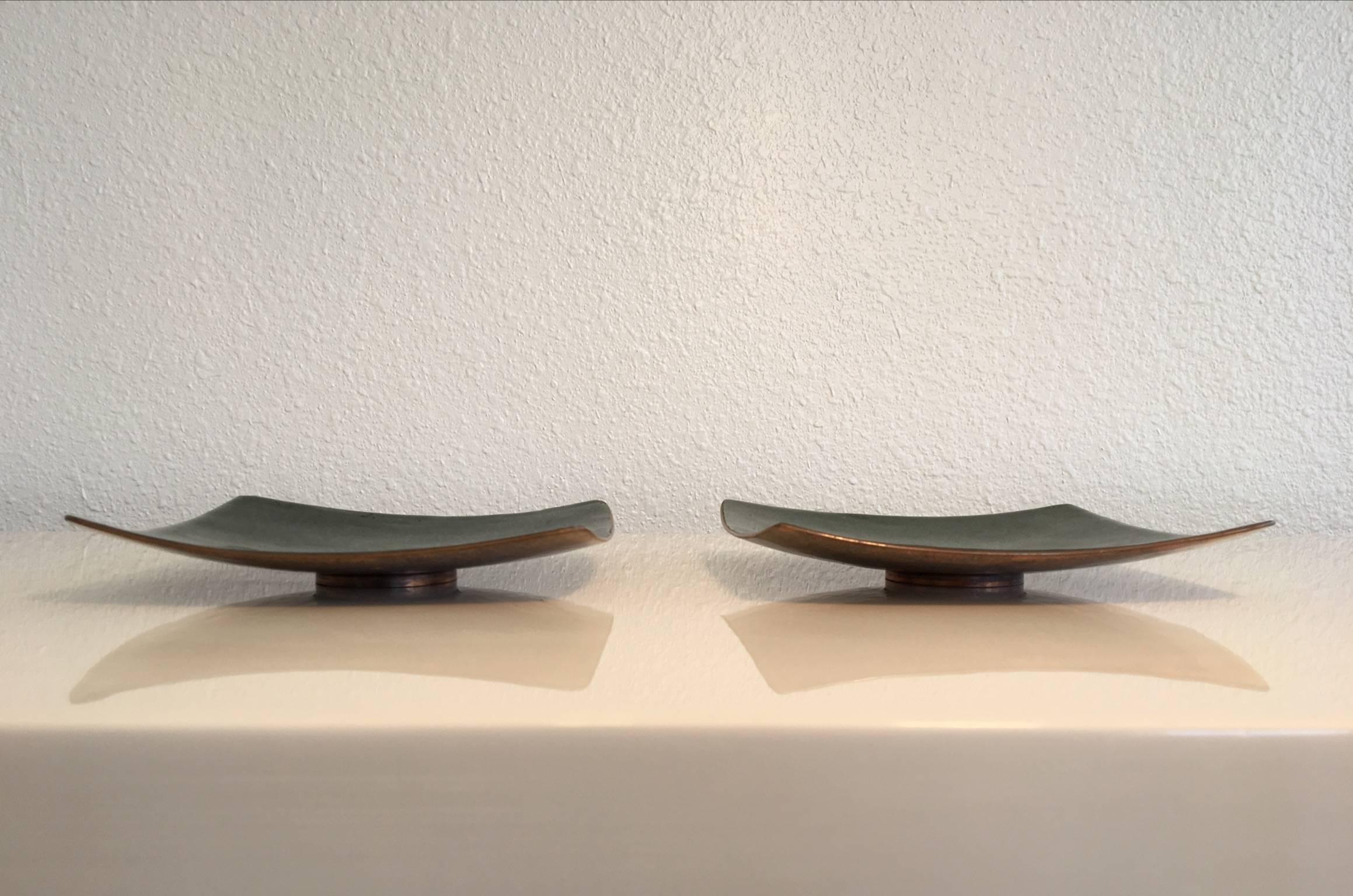 Pair of Enamel on Copper Italian Bowls by Del Campo In Excellent Condition In Palm Springs, CA