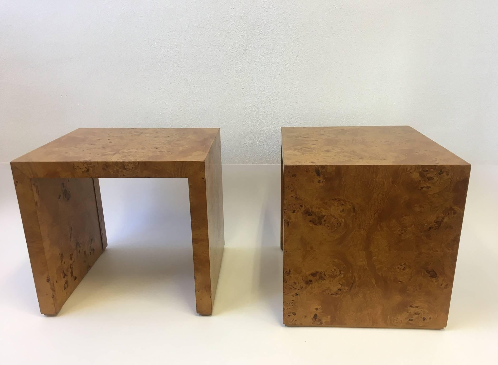Modern Pair of Burl Wood Side Tables or Nightstands by Milo Baughman