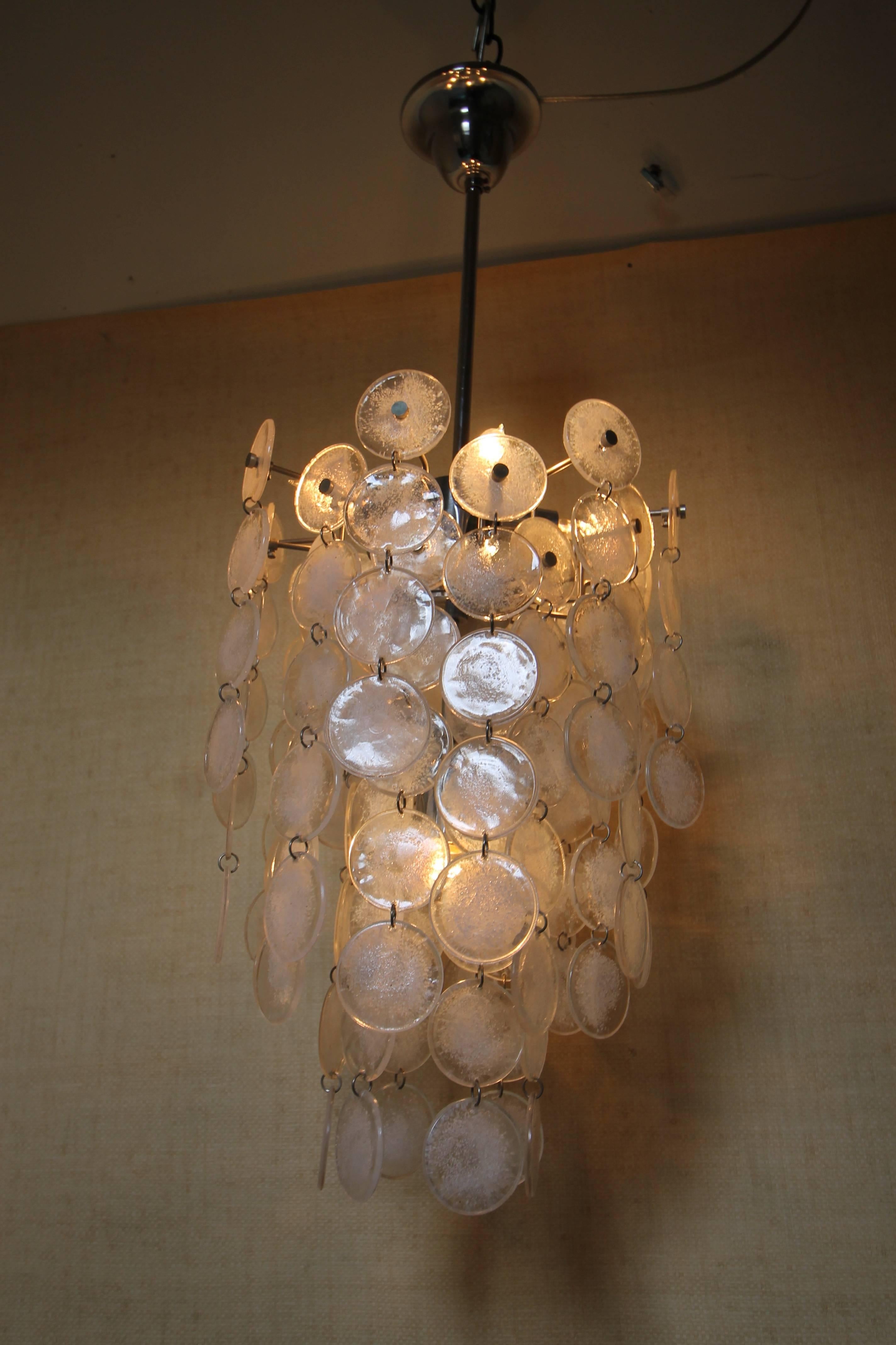 Murano Mazzega Cascading Clear and White Glass Disk Chandelier In Good Condition For Sale In Dallas, TX