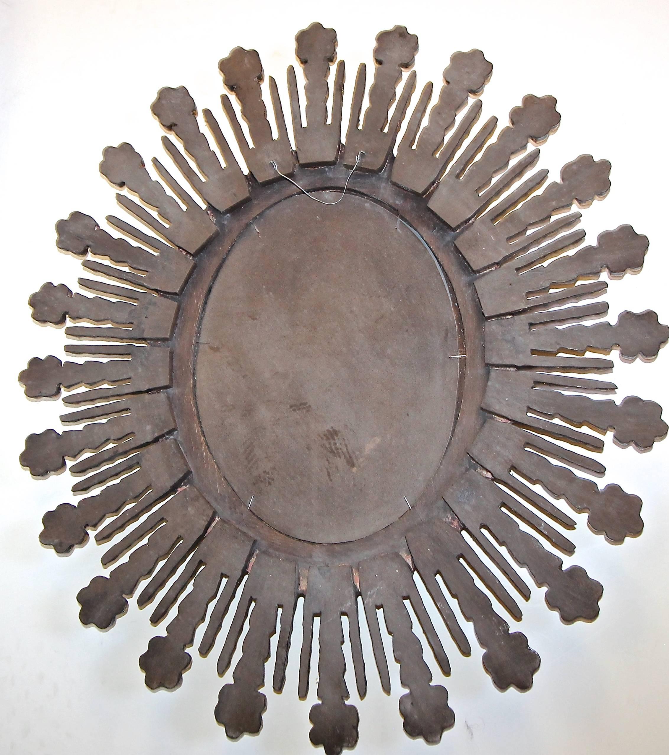 Sunburst Giltwood Oval Spanish Colonial Wall Mirror In Excellent Condition In Dallas, TX