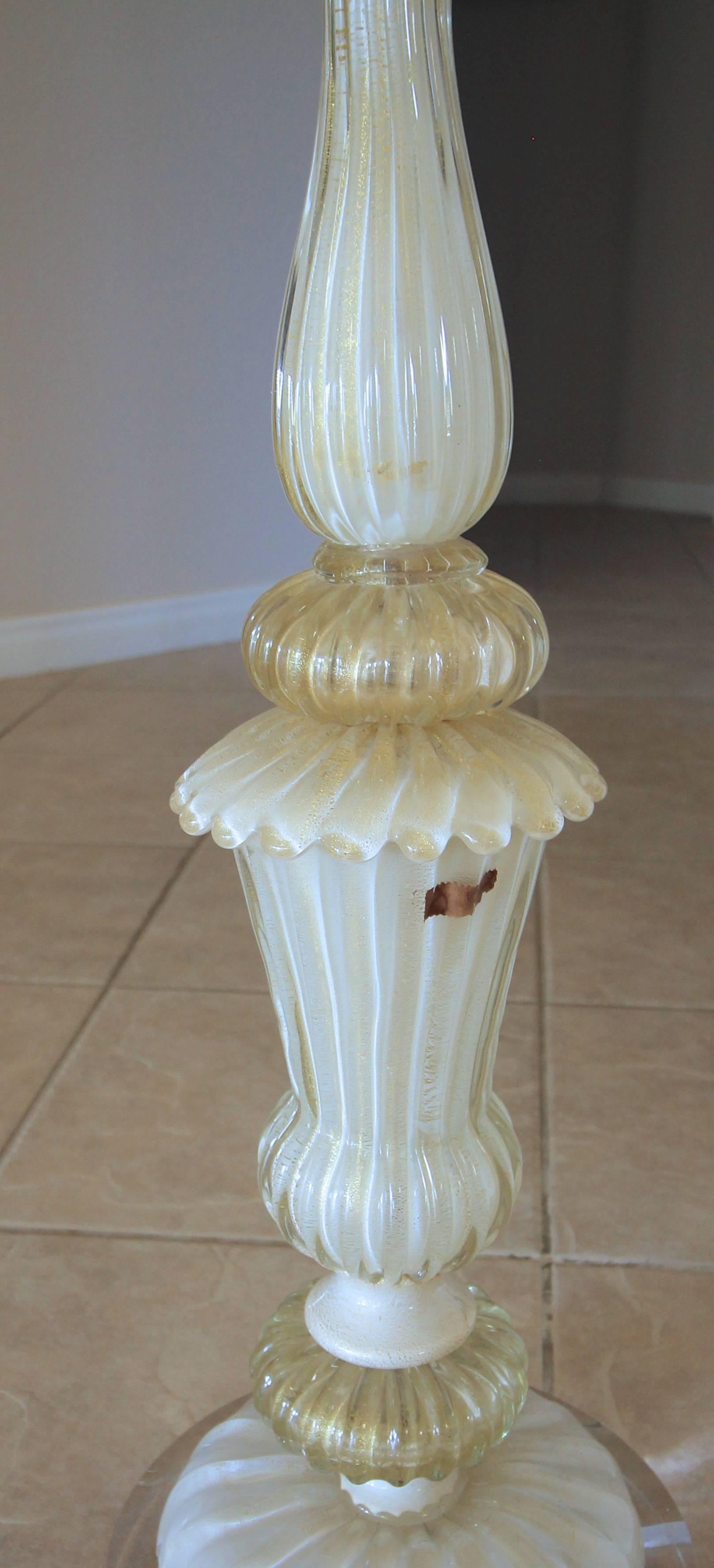 Tall Murano Italian Glass Cream & Gold Table Lamp For Sale 6