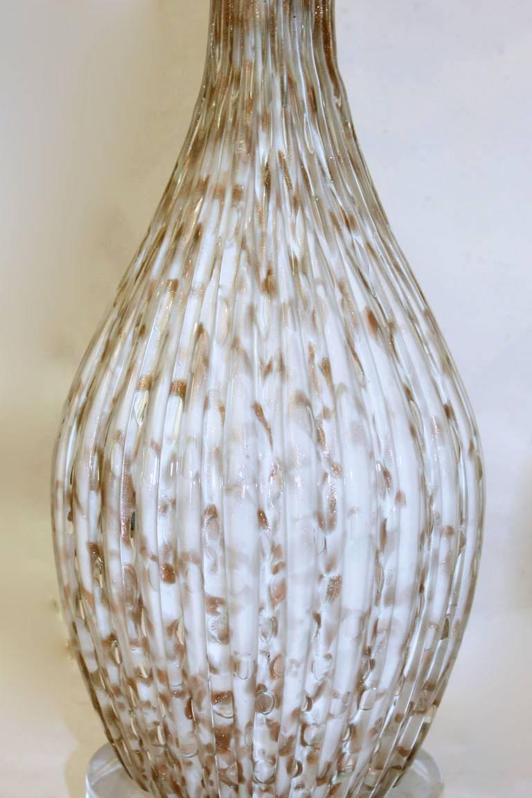 Pair of Italian Murano Glass White Table Lamps with Aventurine For Sale 2