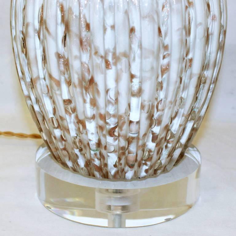 Pair of Italian Murano Glass White Table Lamps with Aventurine For Sale 4