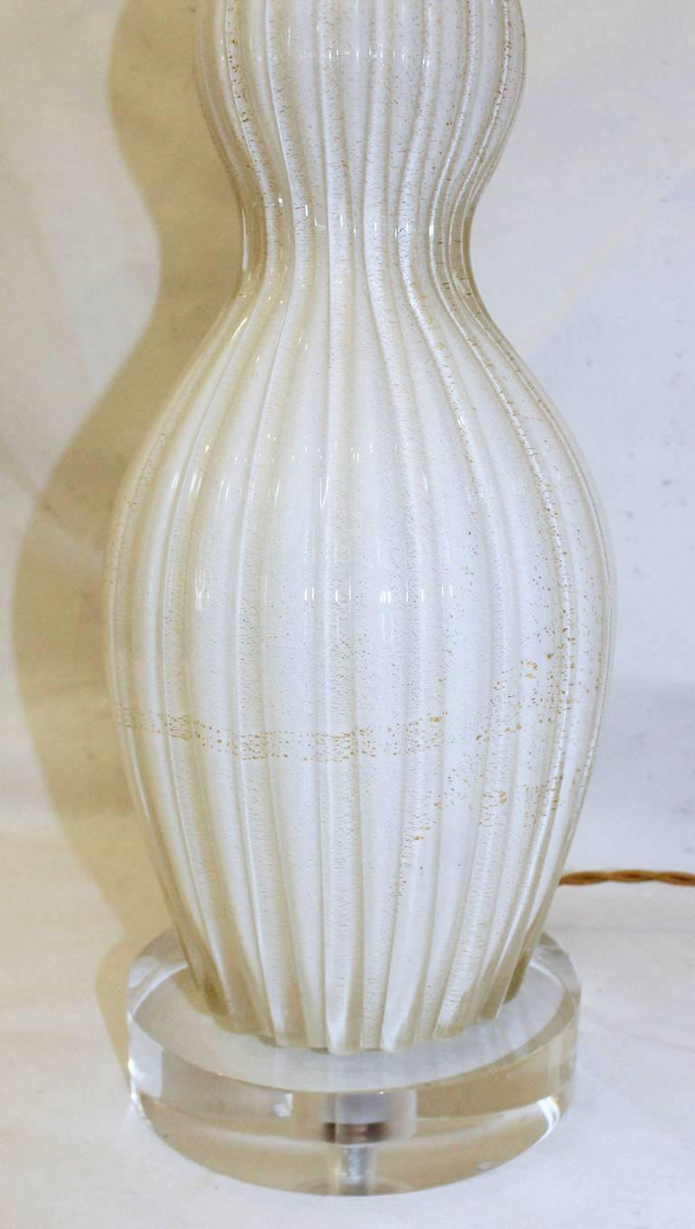 Tall Murano White Glass Table Lamp with Gold Inclusions In Excellent Condition In Dallas, TX
