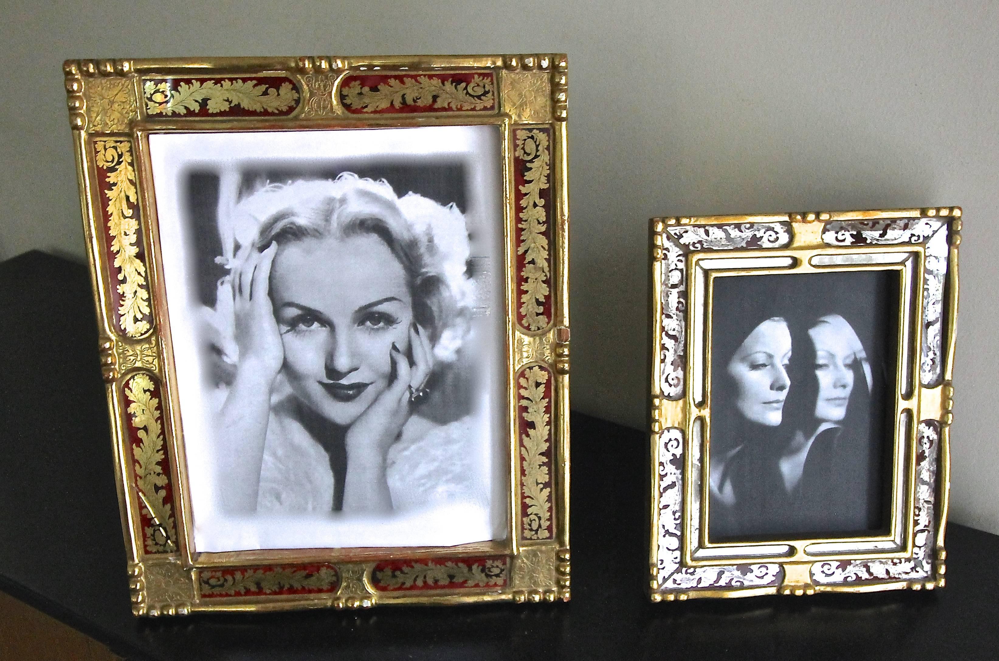 Two Italian Gilt Wood Picture Frames In Good Condition For Sale In Dallas, TX
