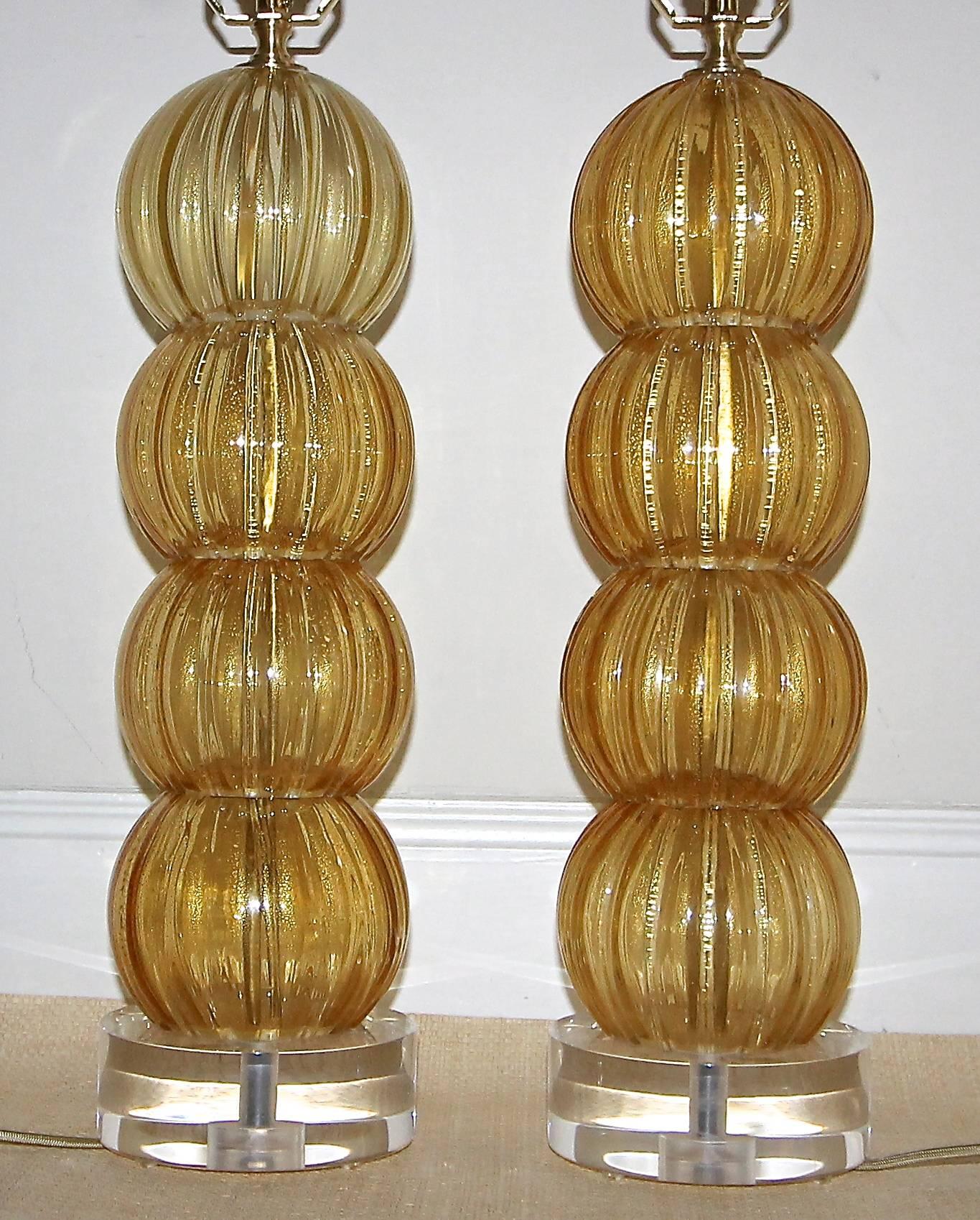 Pair of Murano Italian Amber Gold Stacked Ball Lamps In Excellent Condition In Palm Springs, CA