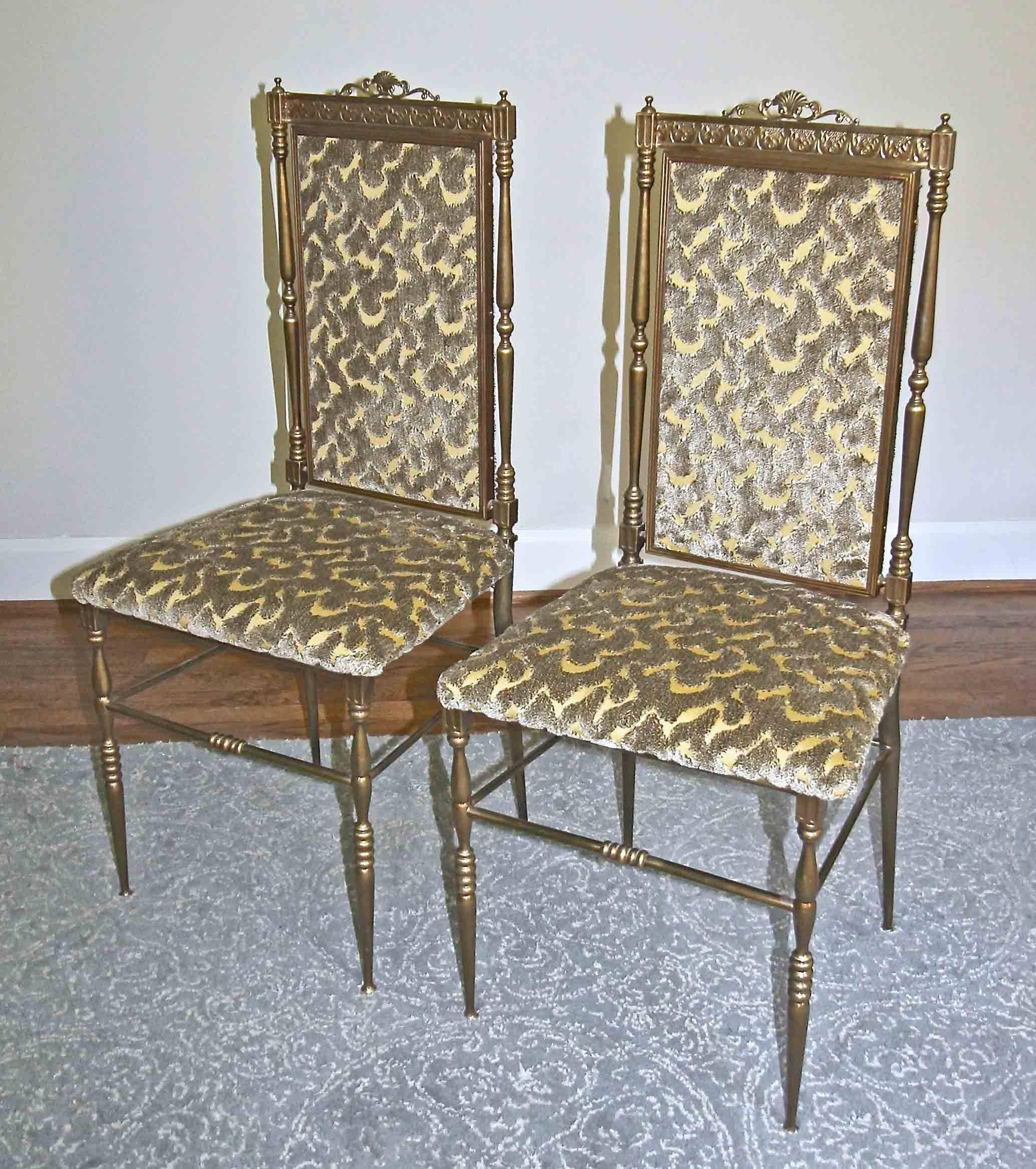 Mid-20th Century Pair of Chiavari Italian Neoclassic Brass Side Chairs For Sale