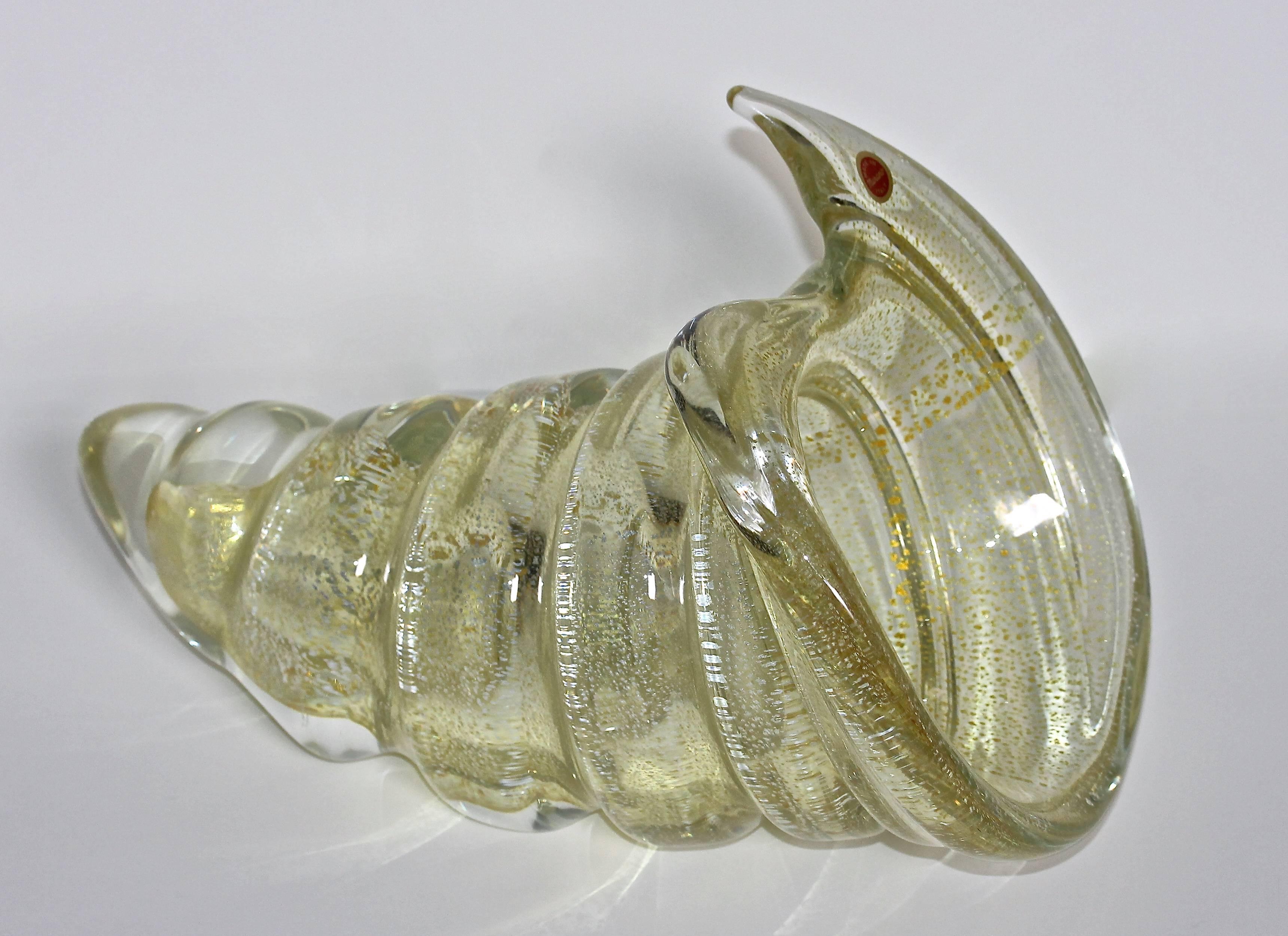 Vetro Grande ciotola centrotavola con conchiglia di Murano in argento e oro in vendita