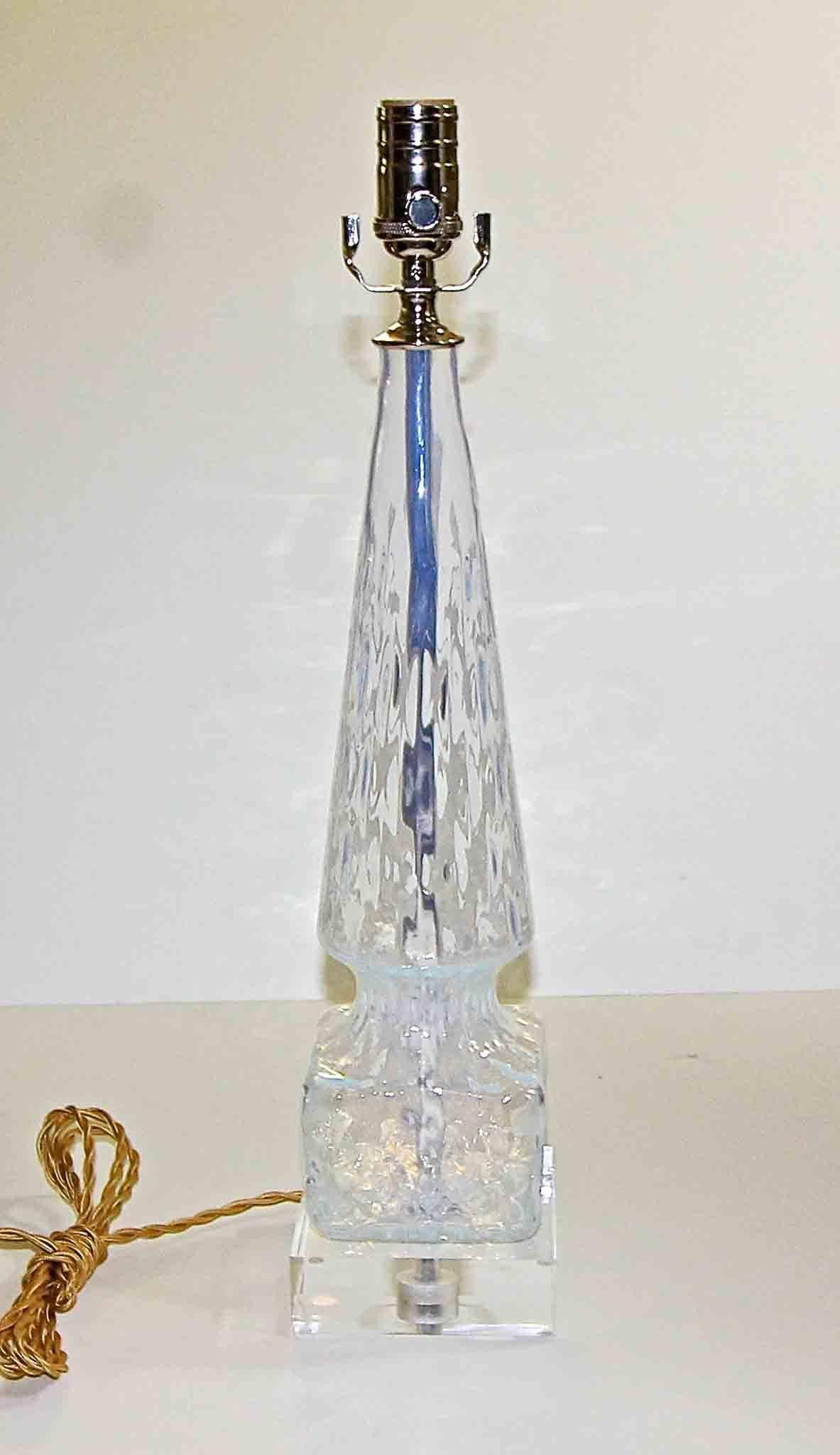 Mid-20th Century Murano Italian Opalescent Glass Lamp For Sale