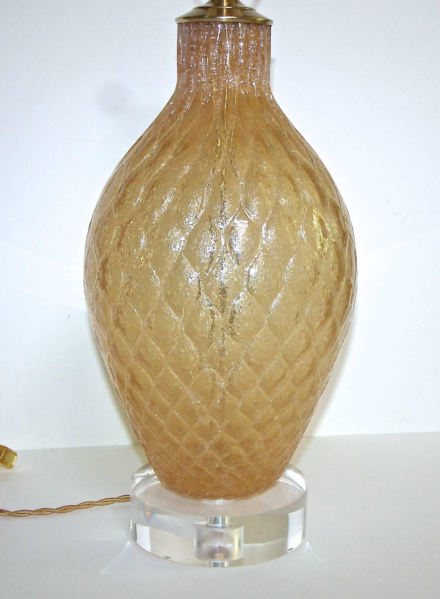 Italian Murano Amber Glass Galliano Ferro Diamond Pattern Table Lamp For Sale