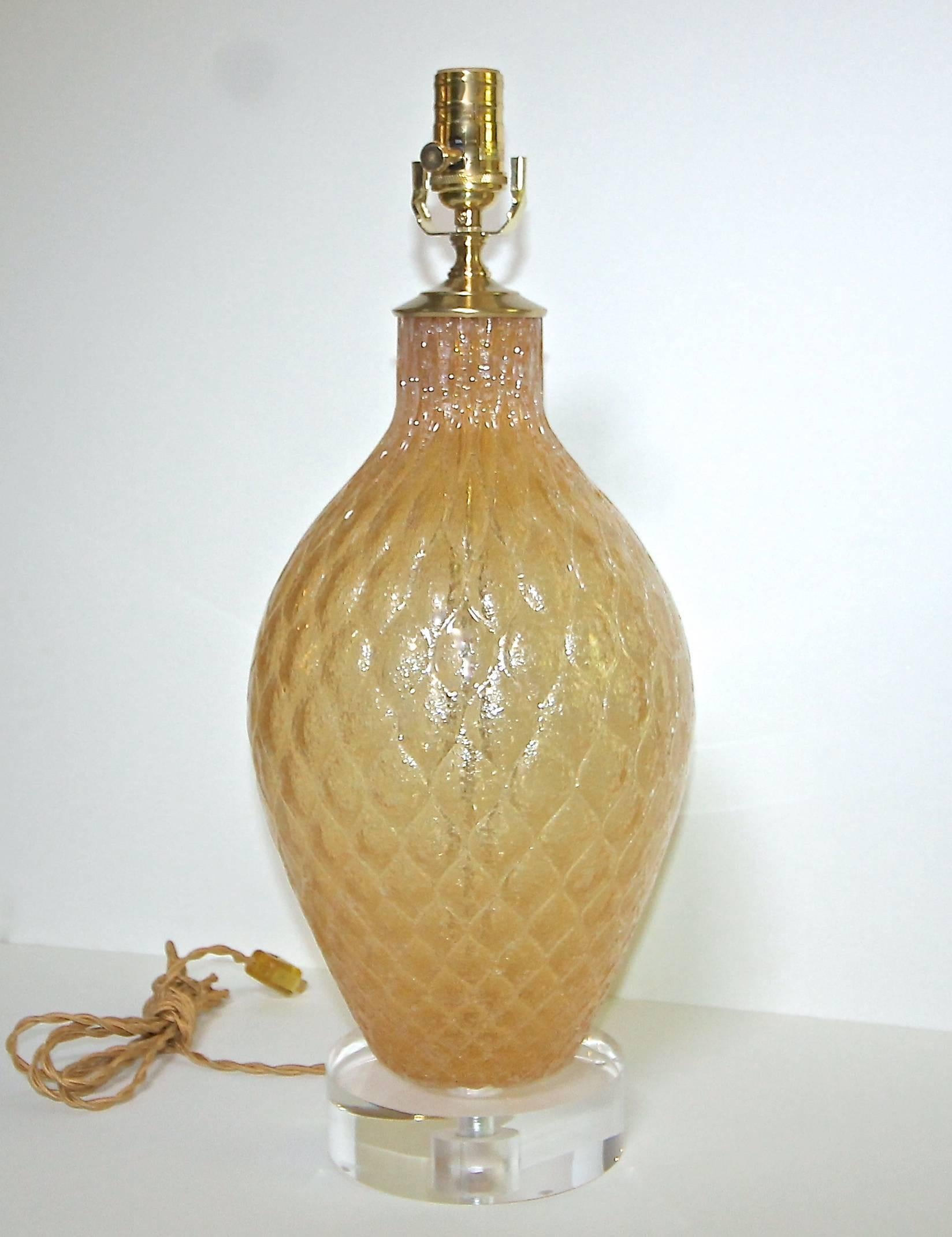 Murano Amber Glass Galliano Ferro Diamond Pattern Table Lamp For Sale 4