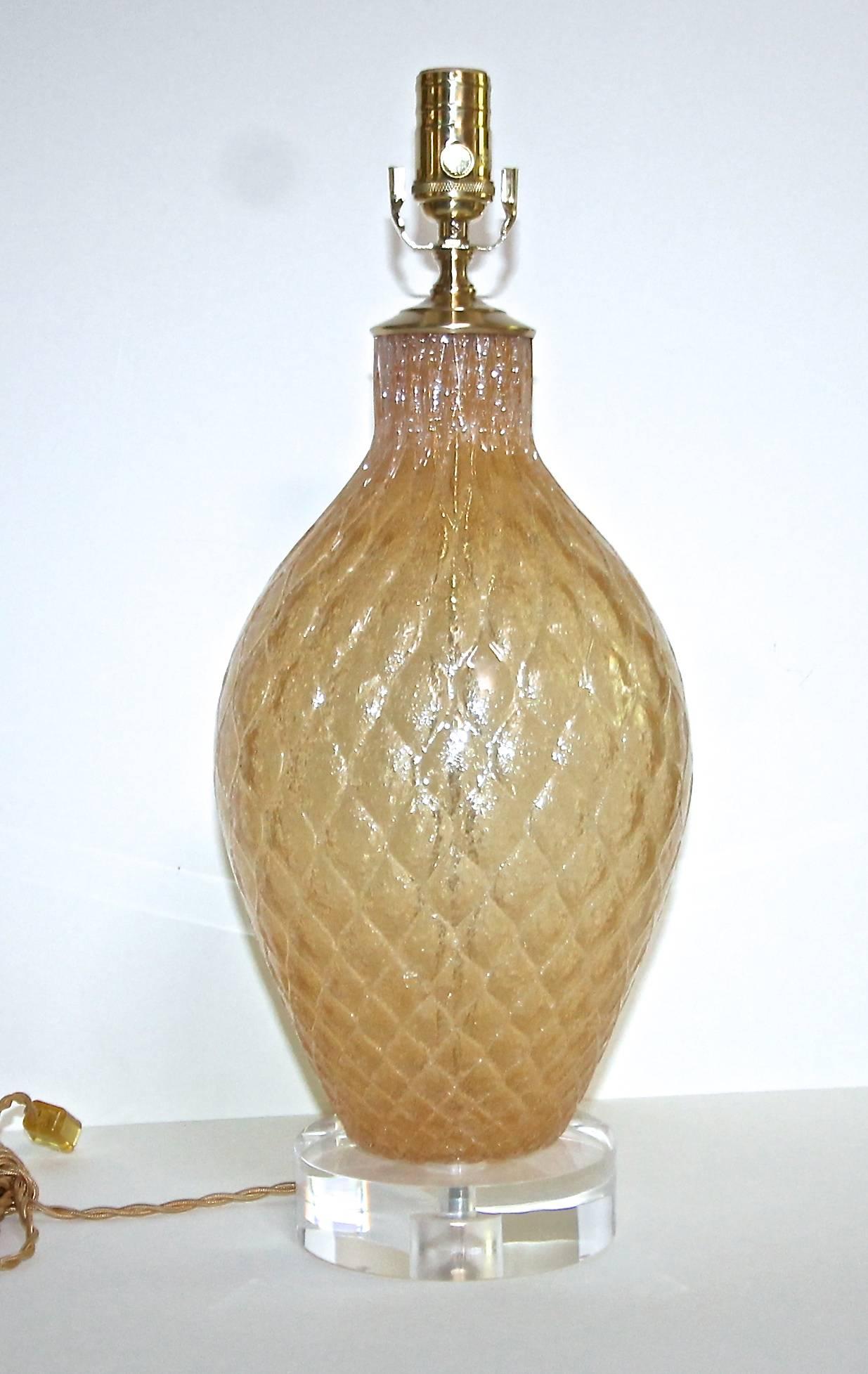 Murano Amber Glass Galliano Ferro Diamond Pattern Table Lamp For Sale 1