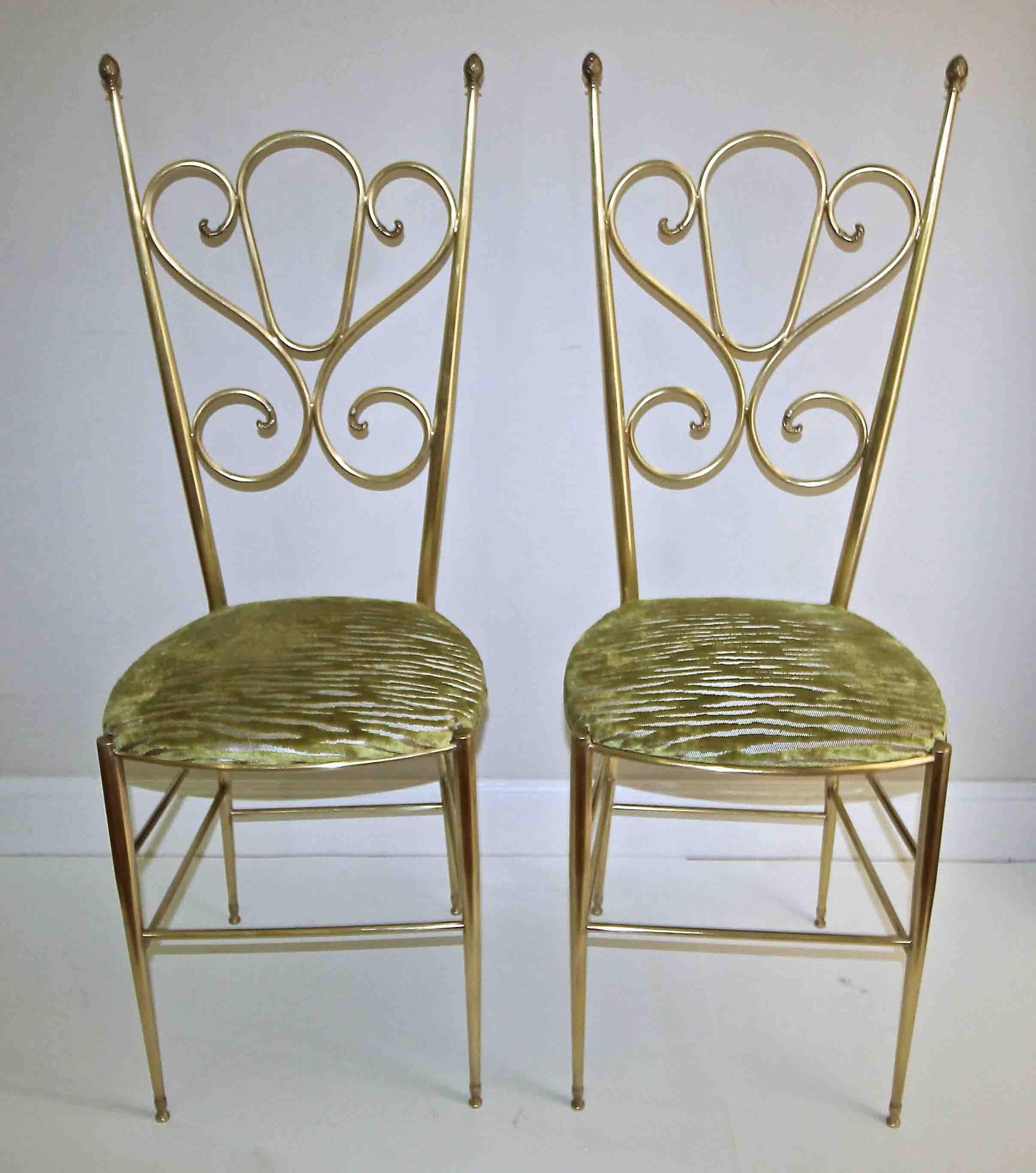 Pair of Tall Back Brass Italian Chiavari Side Chairs In Good Condition In Palm Springs, CA