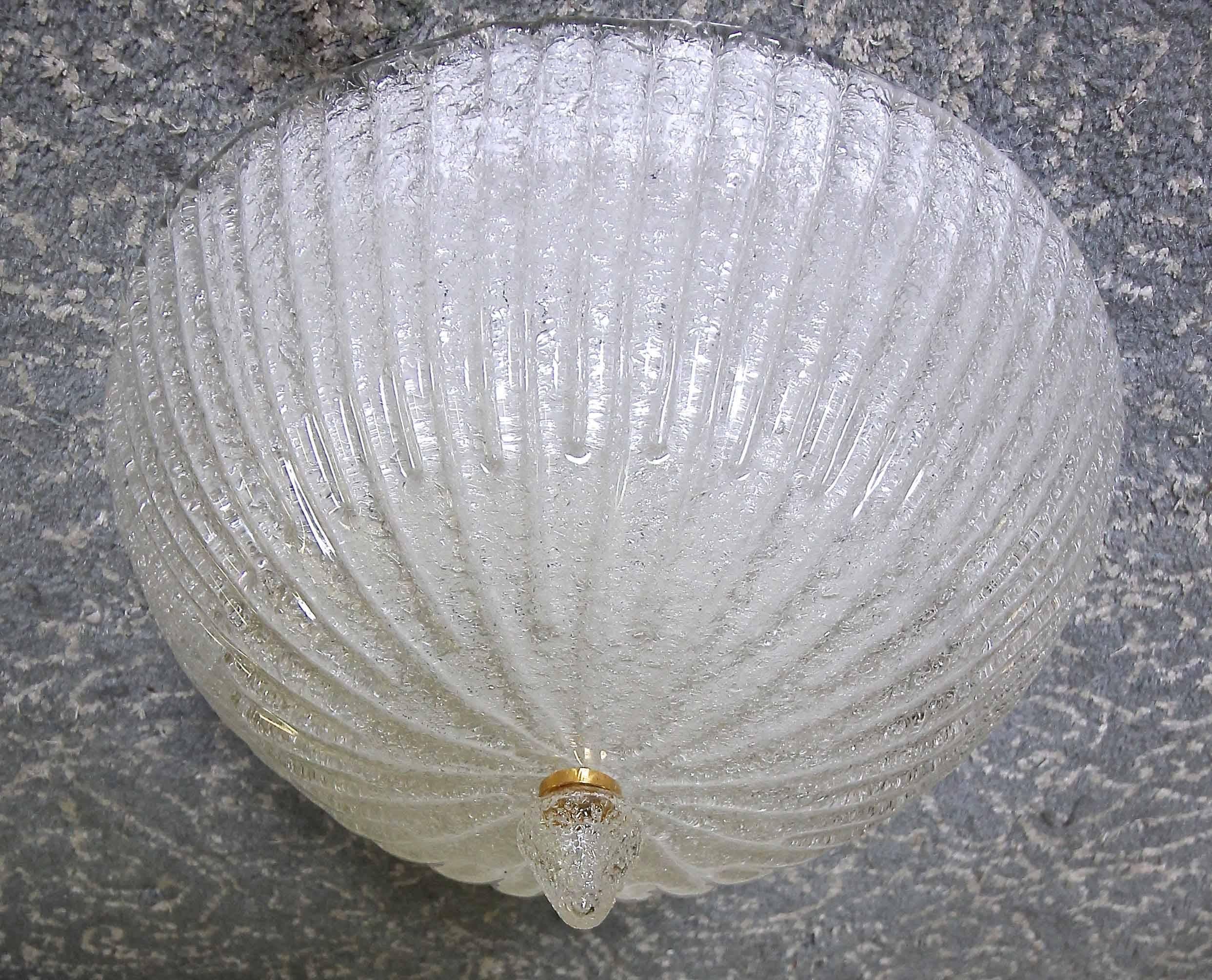 Pair of Murano Rugiadoso Clear Glass Flush Mount Ceiling Lights In Excellent Condition For Sale In Dallas, TX