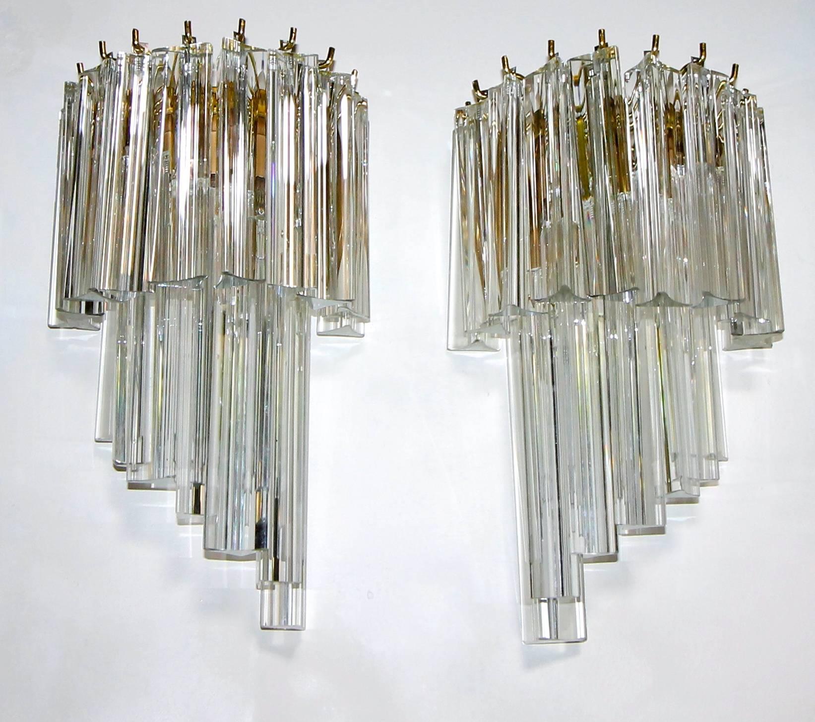 Mid-Century Modern Pair of Venini Style Italian Triedi Glass Prism Wall Sconces For Sale