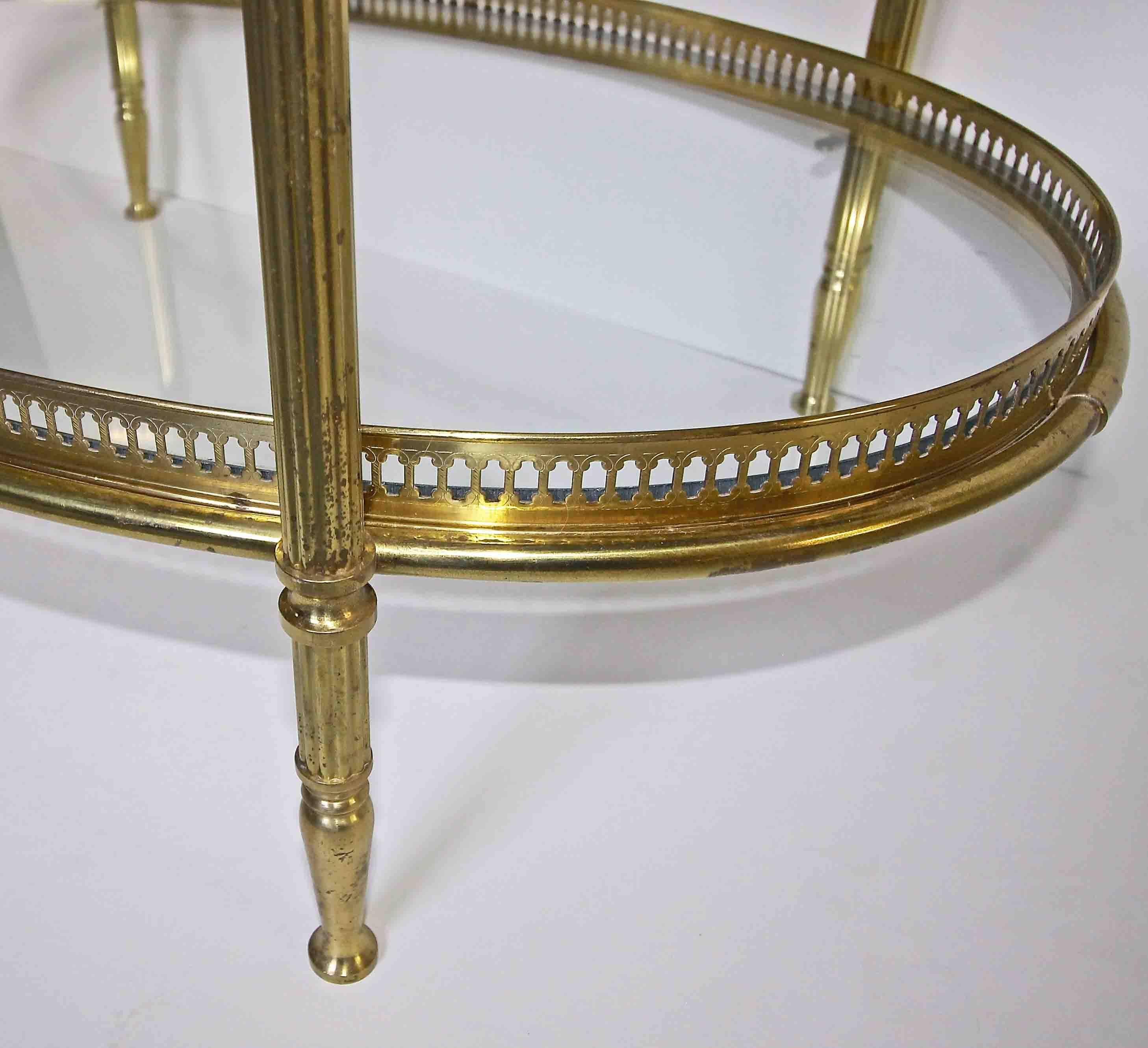 French Brass Oval Two Tier Side Table with Removable Tray For Sale 3