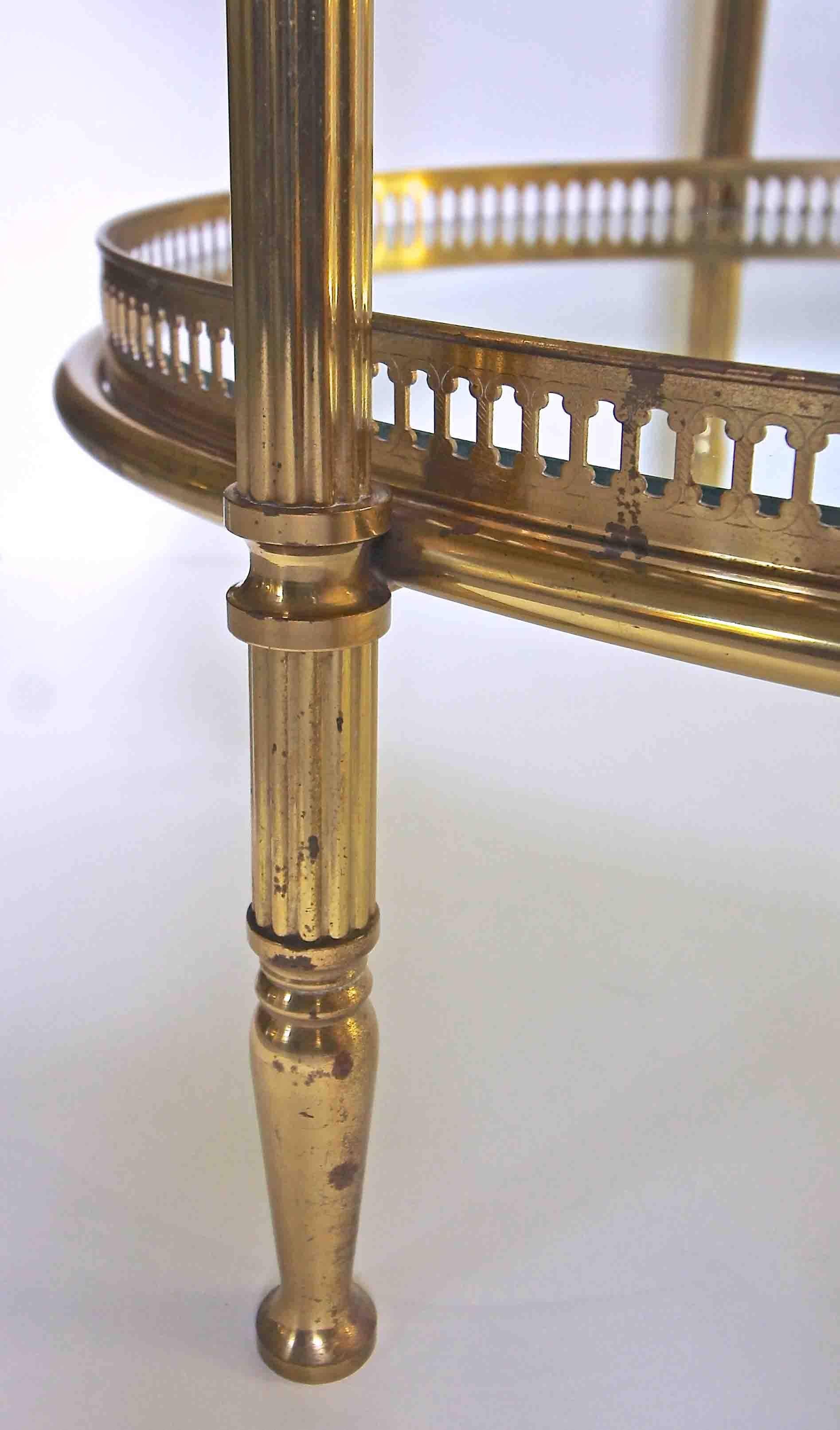 French Brass Oval Two Tier Side Table with Removable Tray For Sale 5