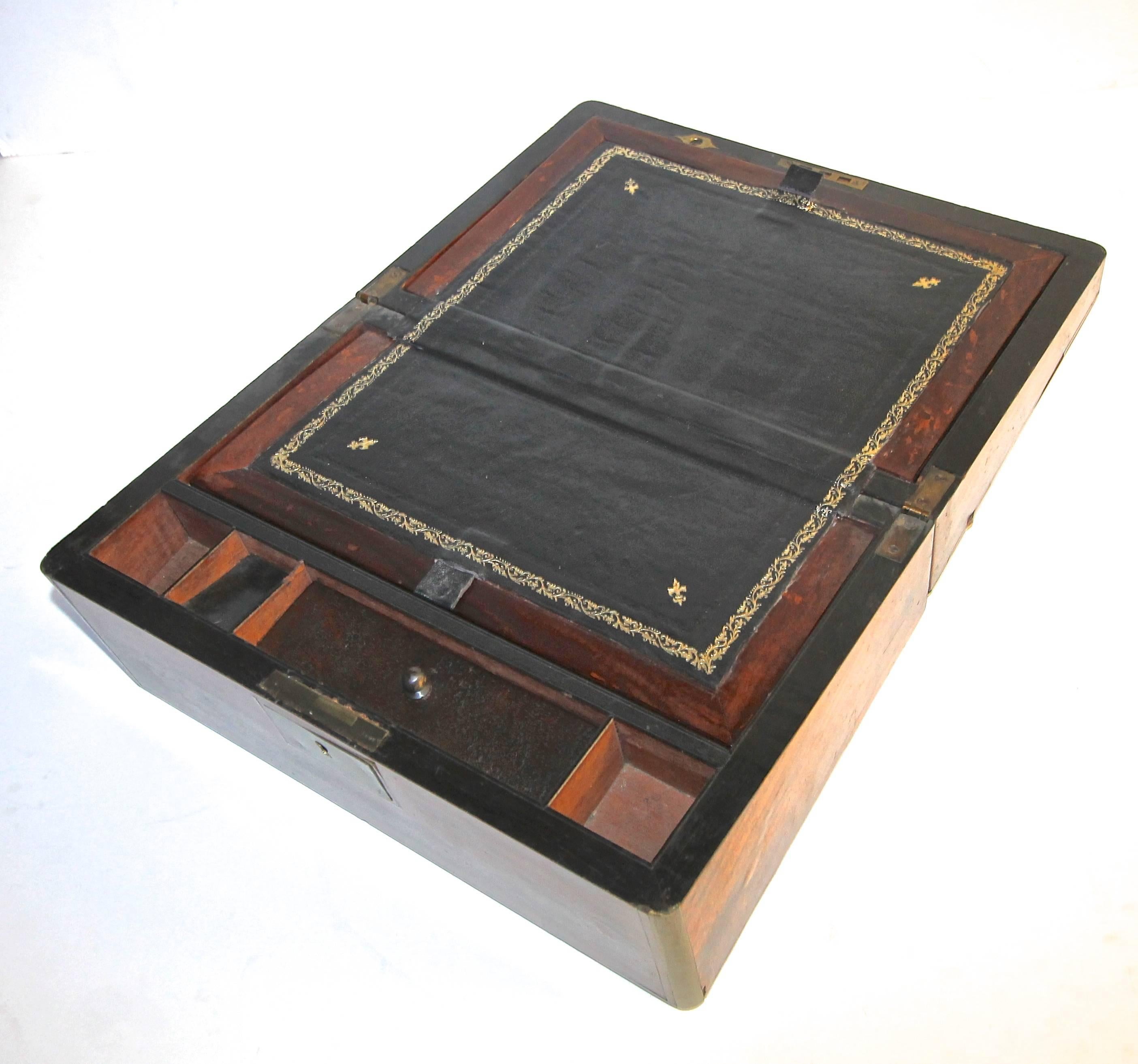 English 19th Century Rosewood and Brass Writing Box For Sale 1