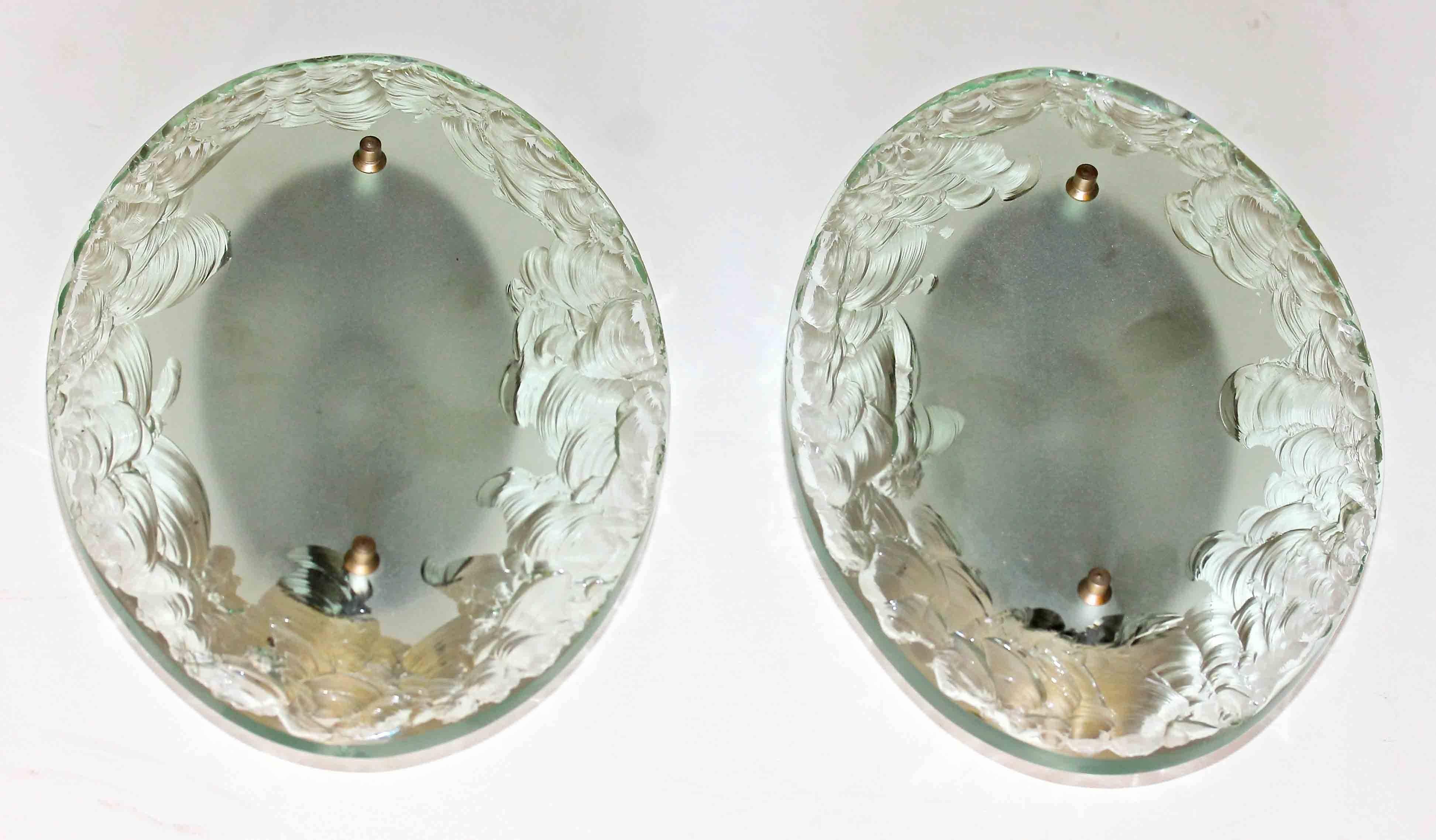 Pair of Italian Fontana Arte Style Broken Glass Wall Sconces In Good Condition In Dallas, TX