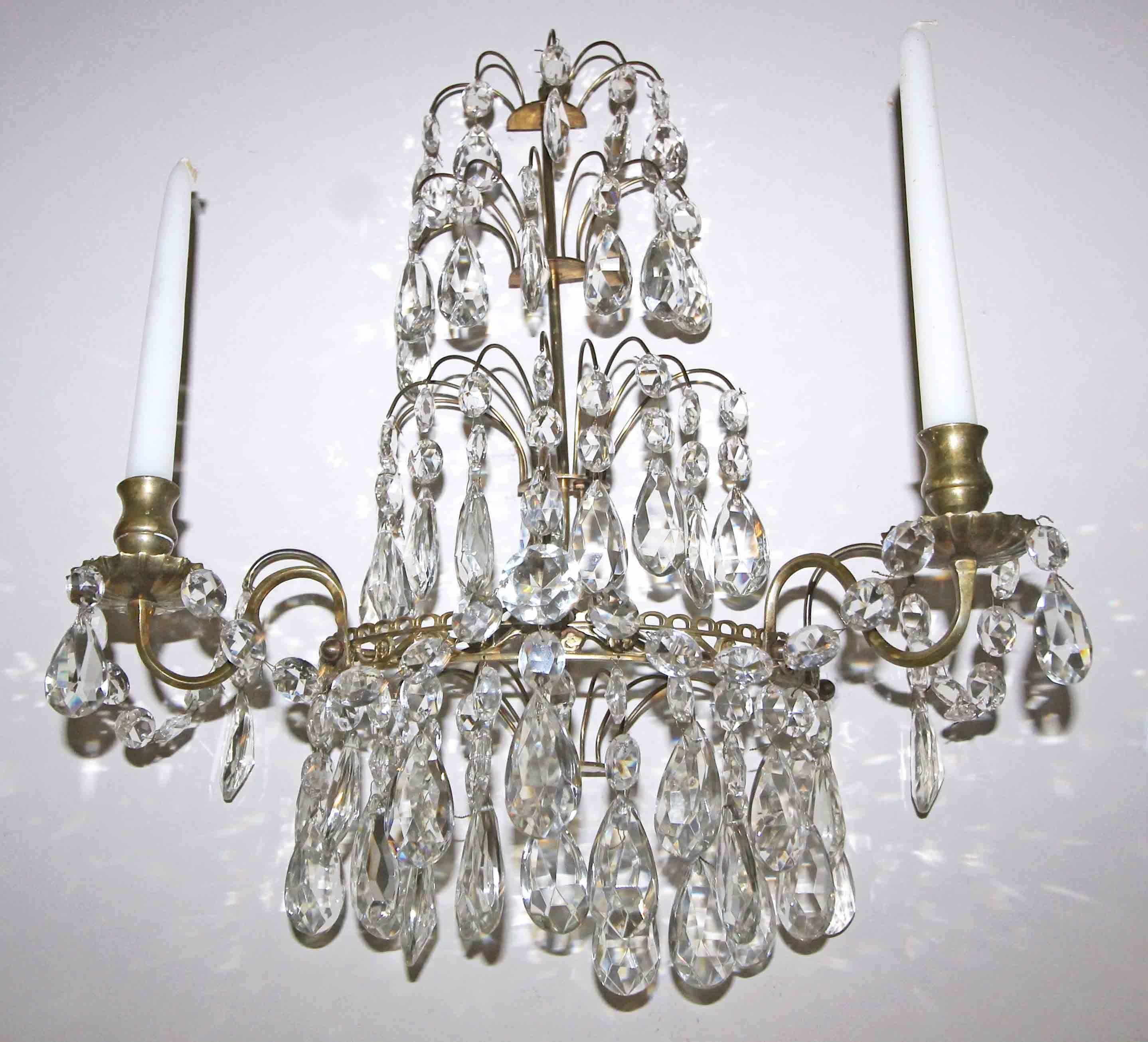 Early 20th Century Pair of Swedish Gustavian Style Crystal and Brass Candle Wall Sconces For Sale