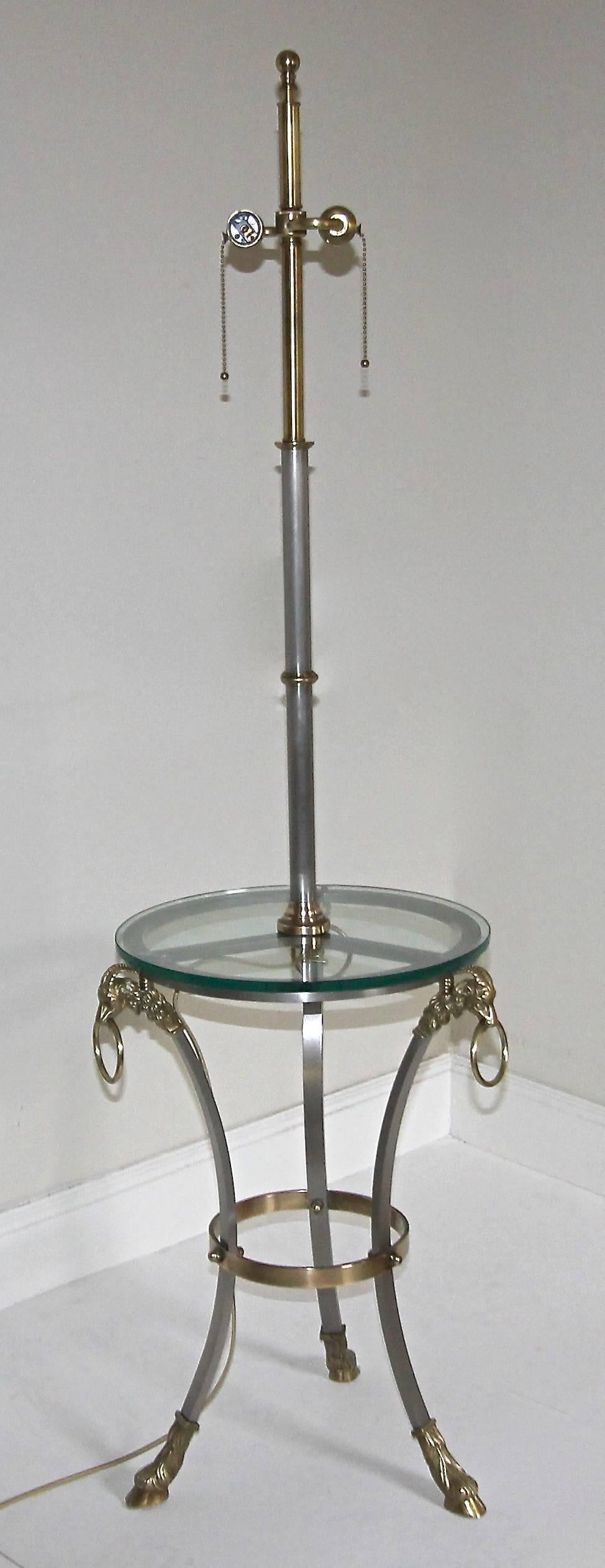 Lampen-Beistelltisch aus gebürstetem Stahl und Messing im Stil von Masion Jansen (Mitte des 20. Jahrhunderts) im Angebot